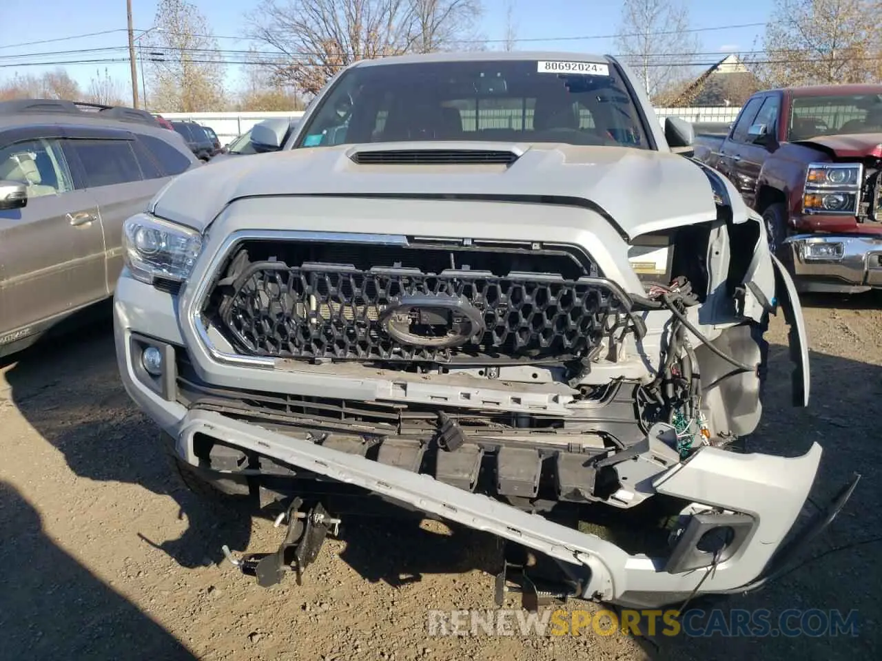 5 Photograph of a damaged car 3TMCZ5AN4KM249931 TOYOTA TACOMA 2019