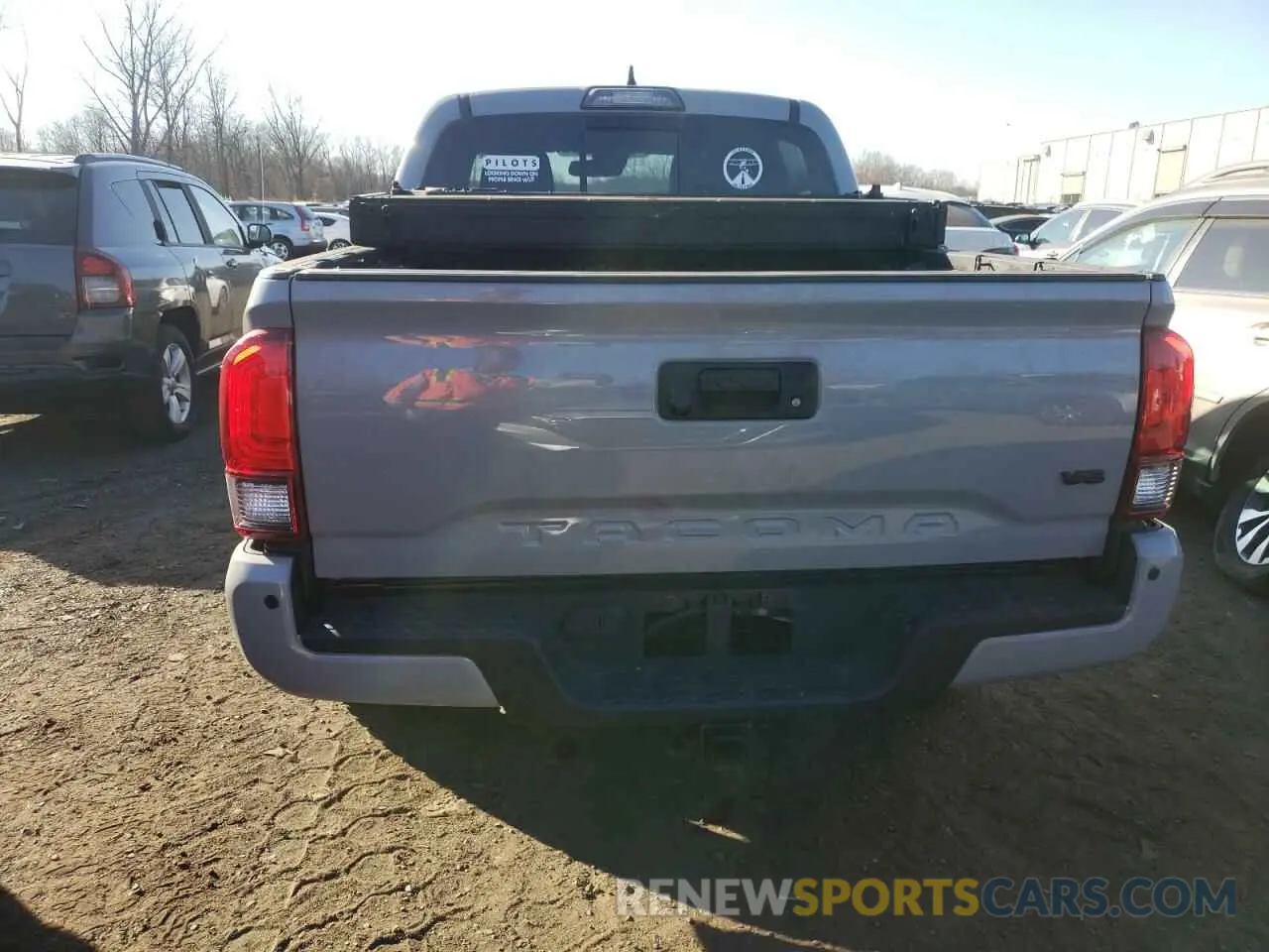 6 Photograph of a damaged car 3TMCZ5AN4KM249931 TOYOTA TACOMA 2019