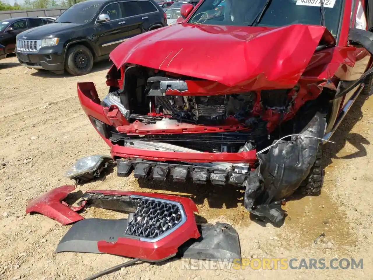 9 Photograph of a damaged car 3TMCZ5AN4KM261156 TOYOTA TACOMA 2019