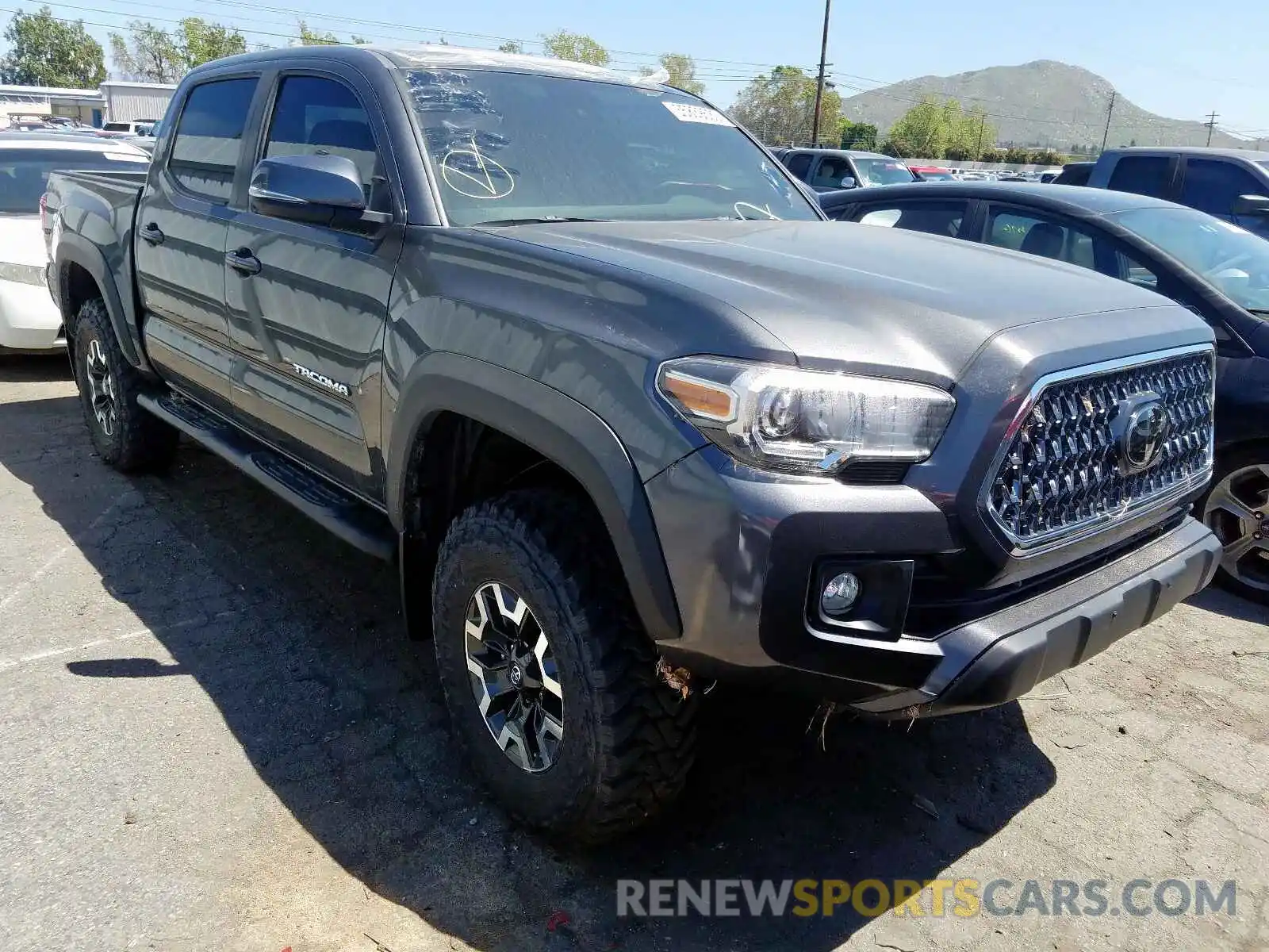 1 Photograph of a damaged car 3TMCZ5AN4KM264347 TOYOTA TACOMA 2019