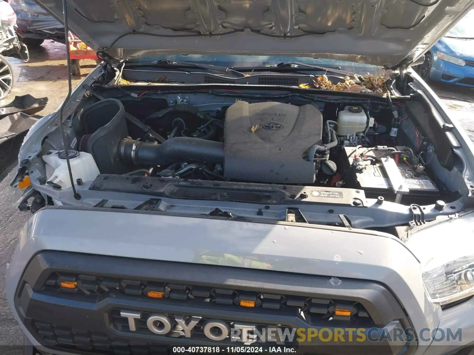 10 Photograph of a damaged car 3TMCZ5AN4KM265935 TOYOTA TACOMA 2019