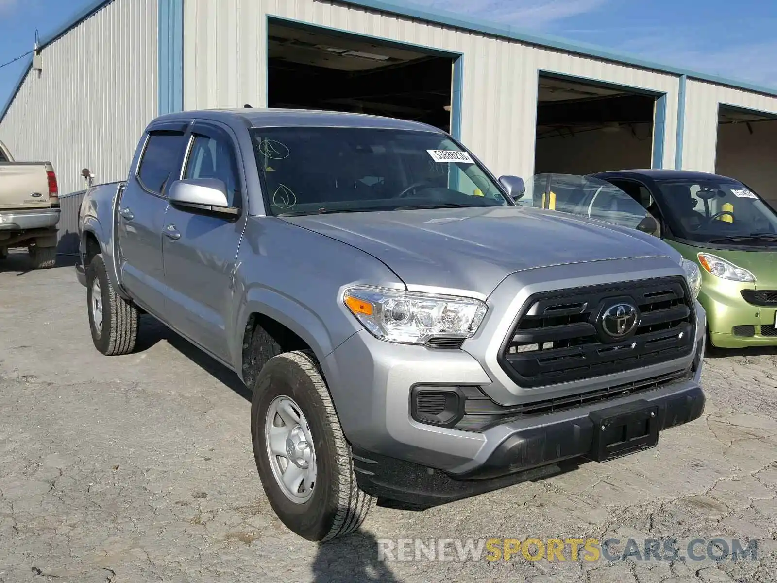 1 Photograph of a damaged car 3TMCZ5AN4KM282184 TOYOTA TACOMA 2019