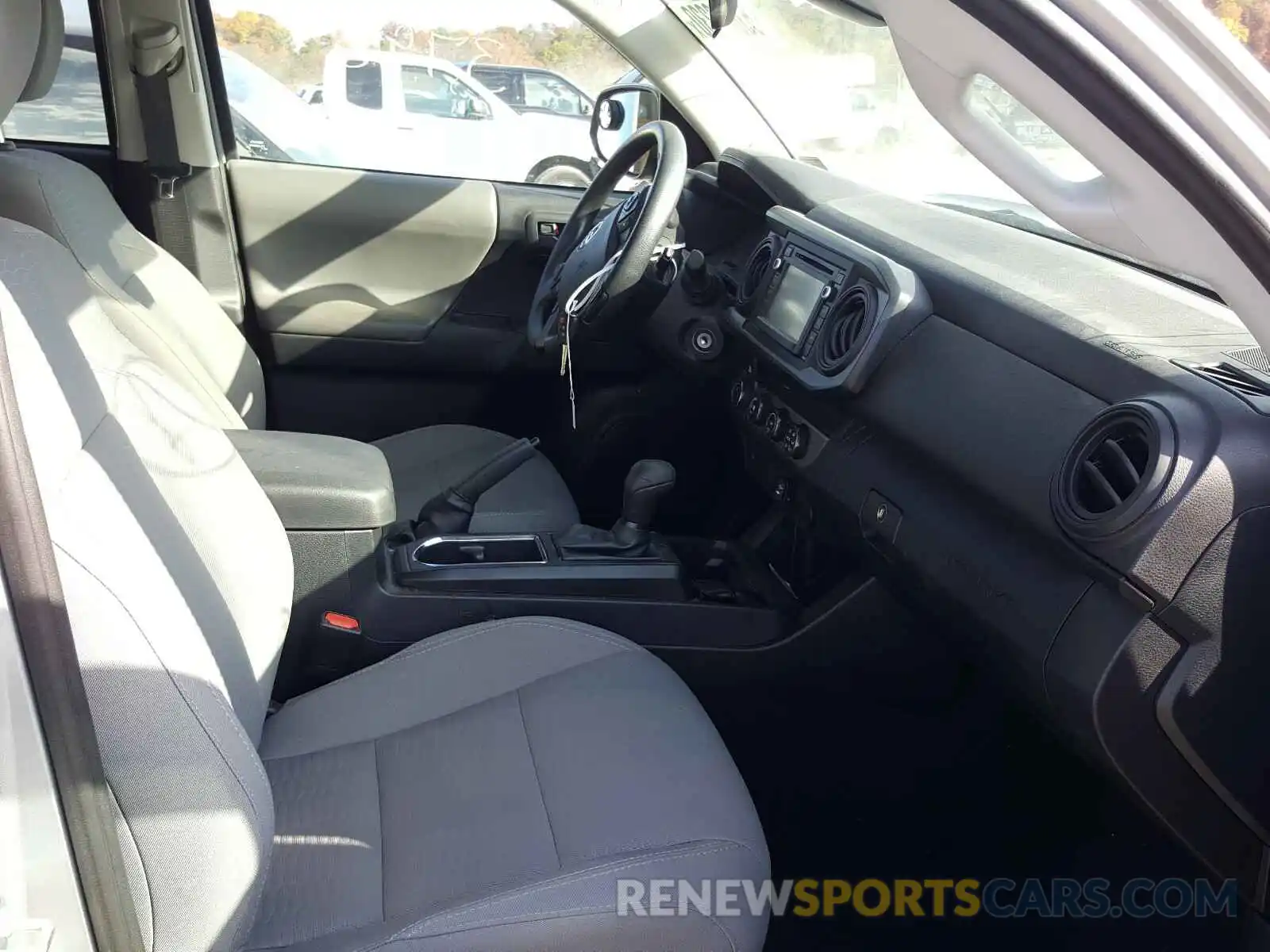 5 Photograph of a damaged car 3TMCZ5AN4KM282184 TOYOTA TACOMA 2019