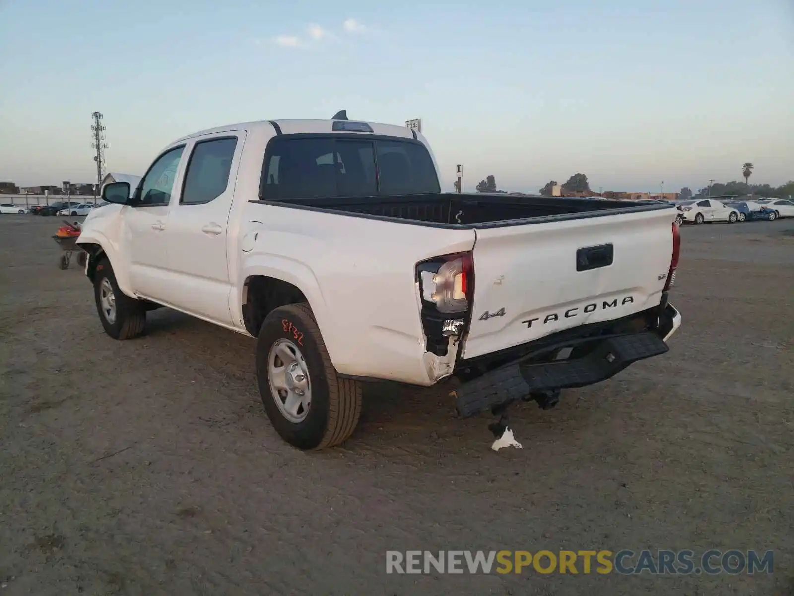 3 Photograph of a damaged car 3TMCZ5AN5KM191313 TOYOTA TACOMA 2019