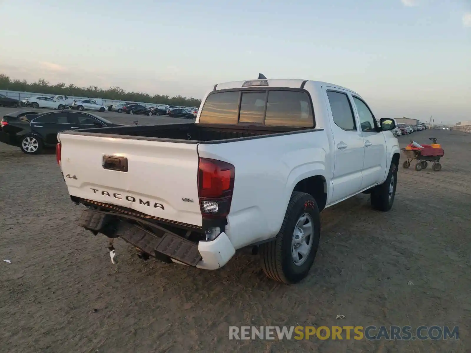 4 Photograph of a damaged car 3TMCZ5AN5KM191313 TOYOTA TACOMA 2019