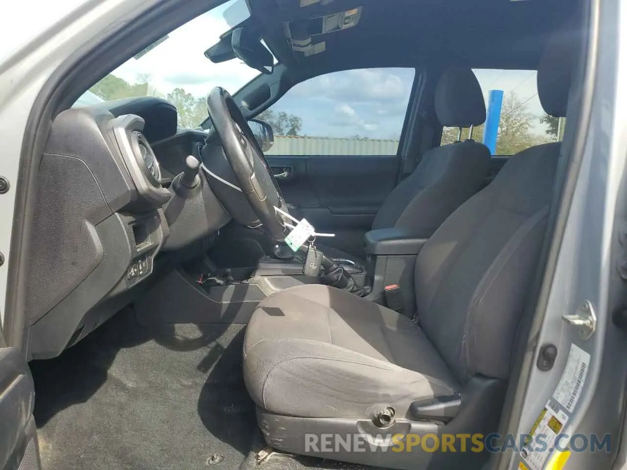 7 Photograph of a damaged car 3TMCZ5AN5KM195250 TOYOTA TACOMA 2019