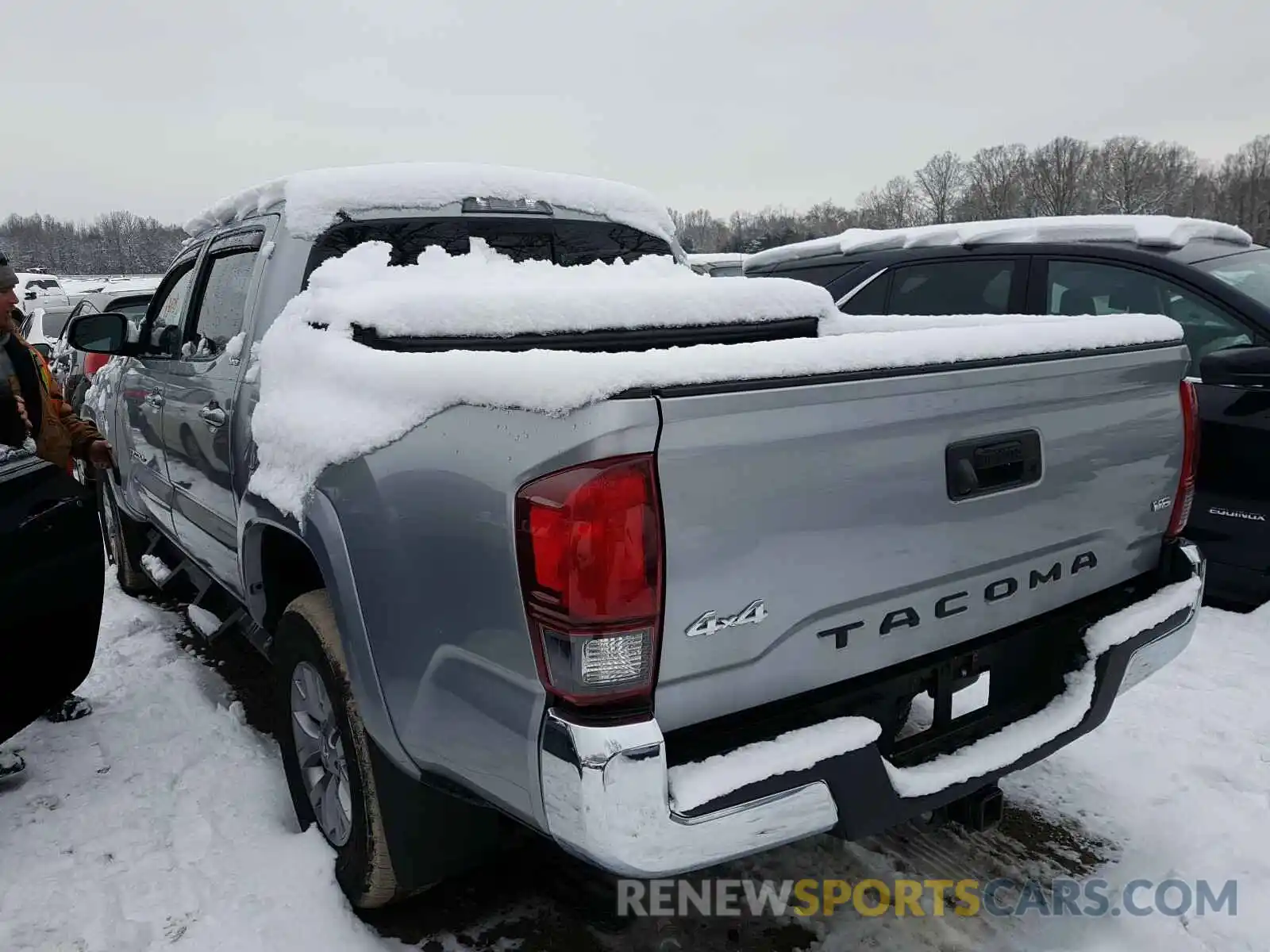 3 Photograph of a damaged car 3TMCZ5AN5KM196236 TOYOTA TACOMA 2019