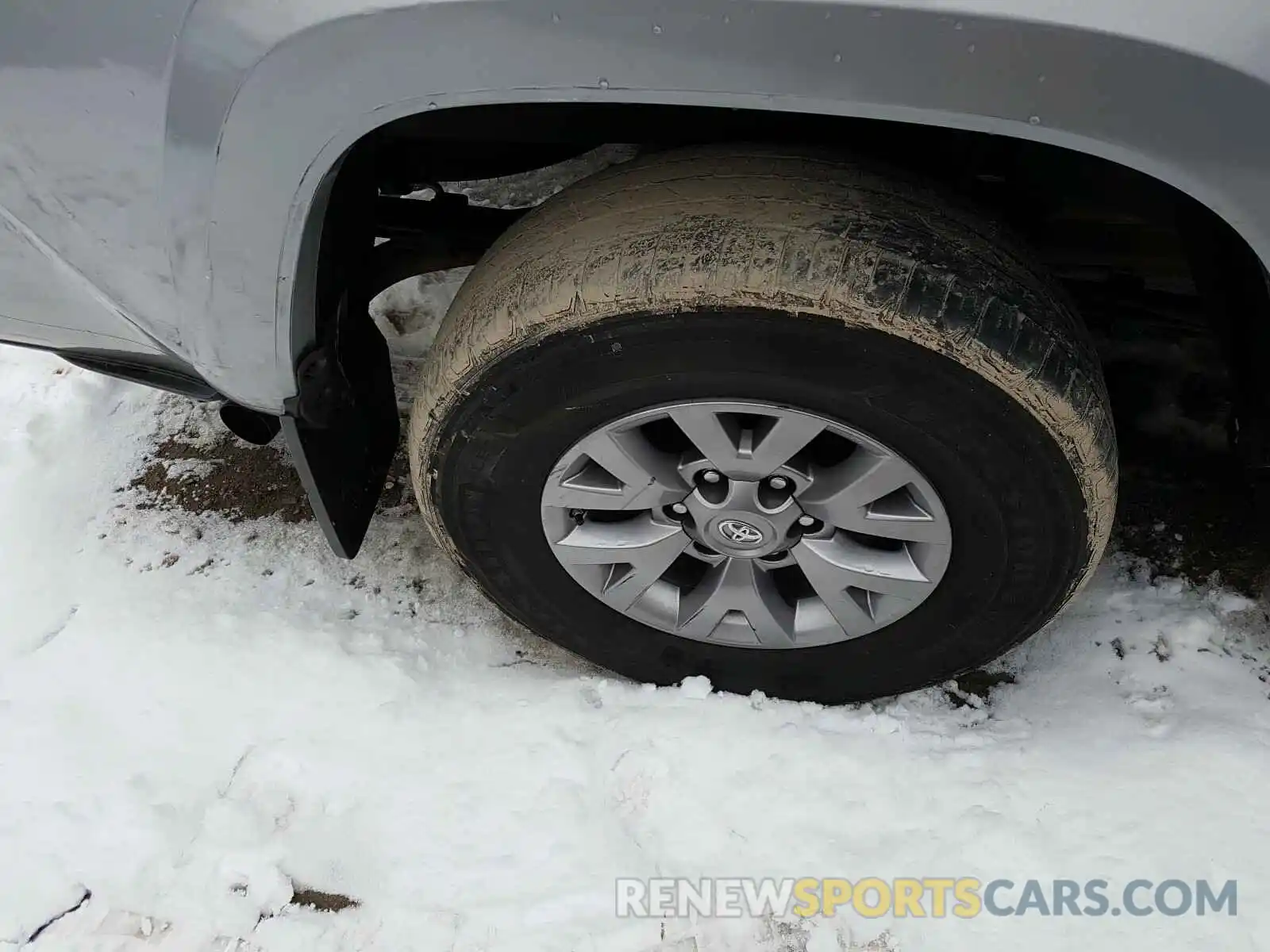 9 Photograph of a damaged car 3TMCZ5AN5KM196236 TOYOTA TACOMA 2019