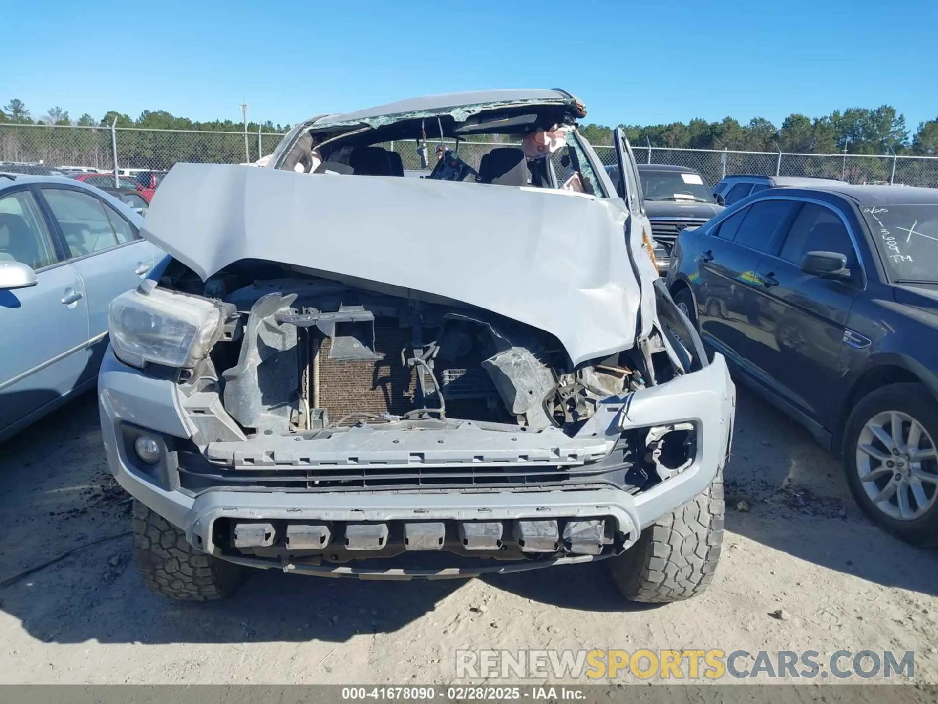 11 Photograph of a damaged car 3TMCZ5AN5KM199346 TOYOTA TACOMA 2019