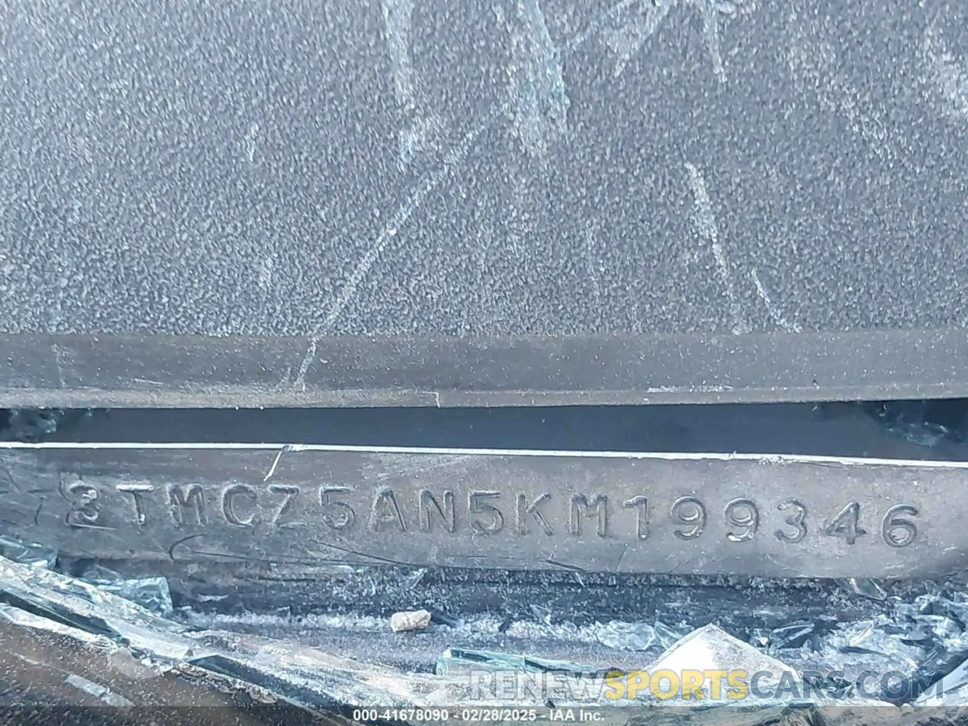 9 Photograph of a damaged car 3TMCZ5AN5KM199346 TOYOTA TACOMA 2019