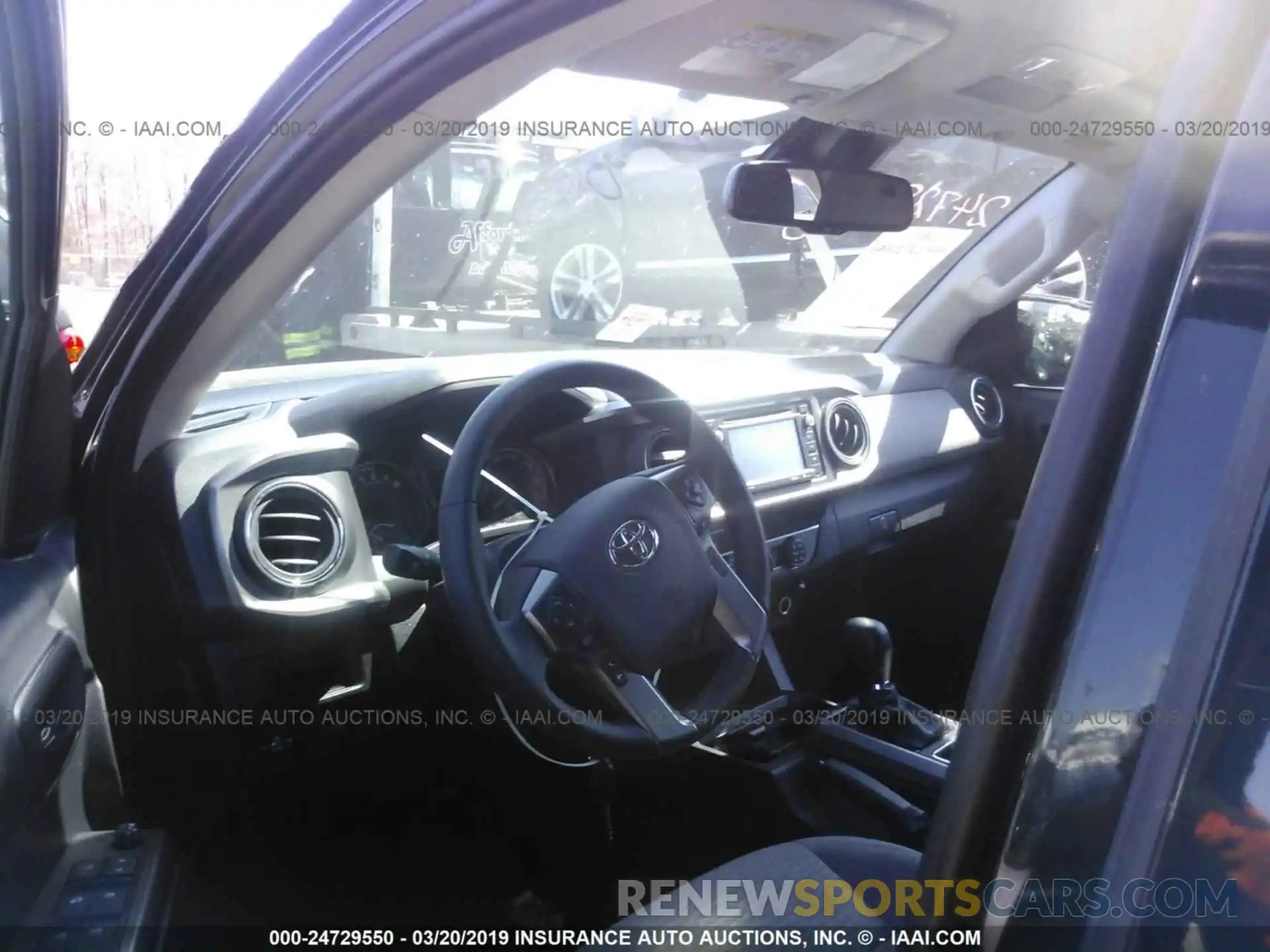 5 Photograph of a damaged car 3TMCZ5AN5KM203993 TOYOTA TACOMA 2019