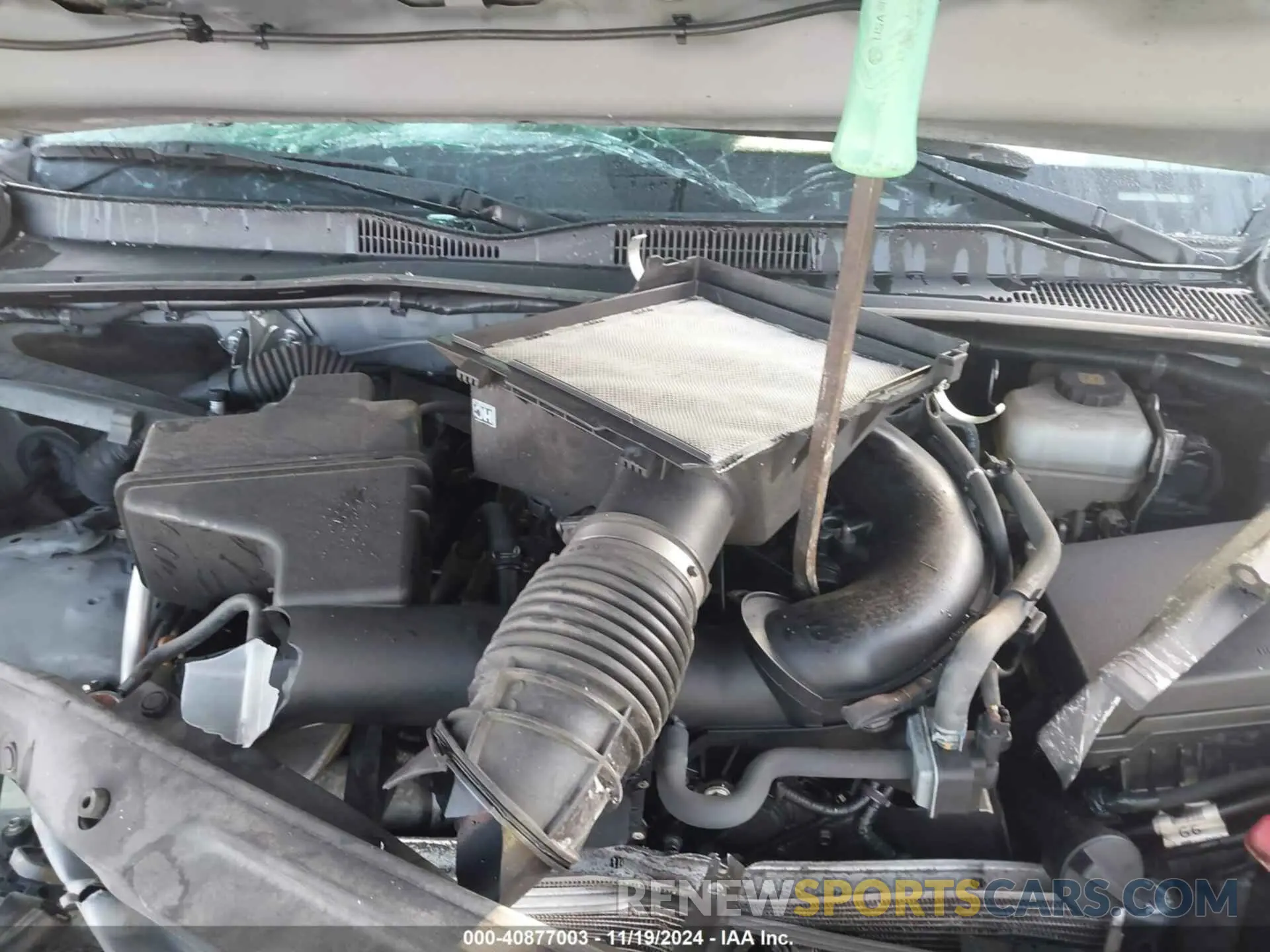 10 Photograph of a damaged car 3TMCZ5AN5KM207624 TOYOTA TACOMA 2019