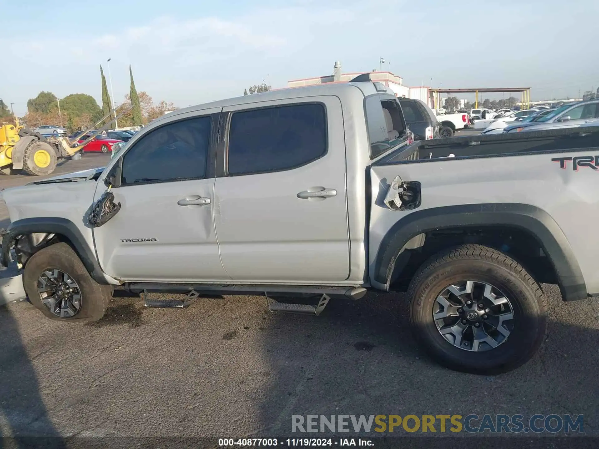13 Photograph of a damaged car 3TMCZ5AN5KM207624 TOYOTA TACOMA 2019