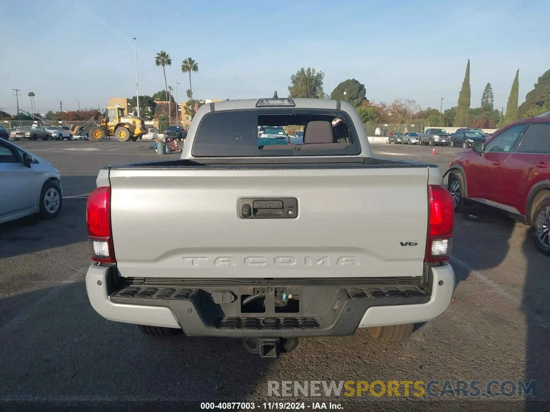 15 Photograph of a damaged car 3TMCZ5AN5KM207624 TOYOTA TACOMA 2019