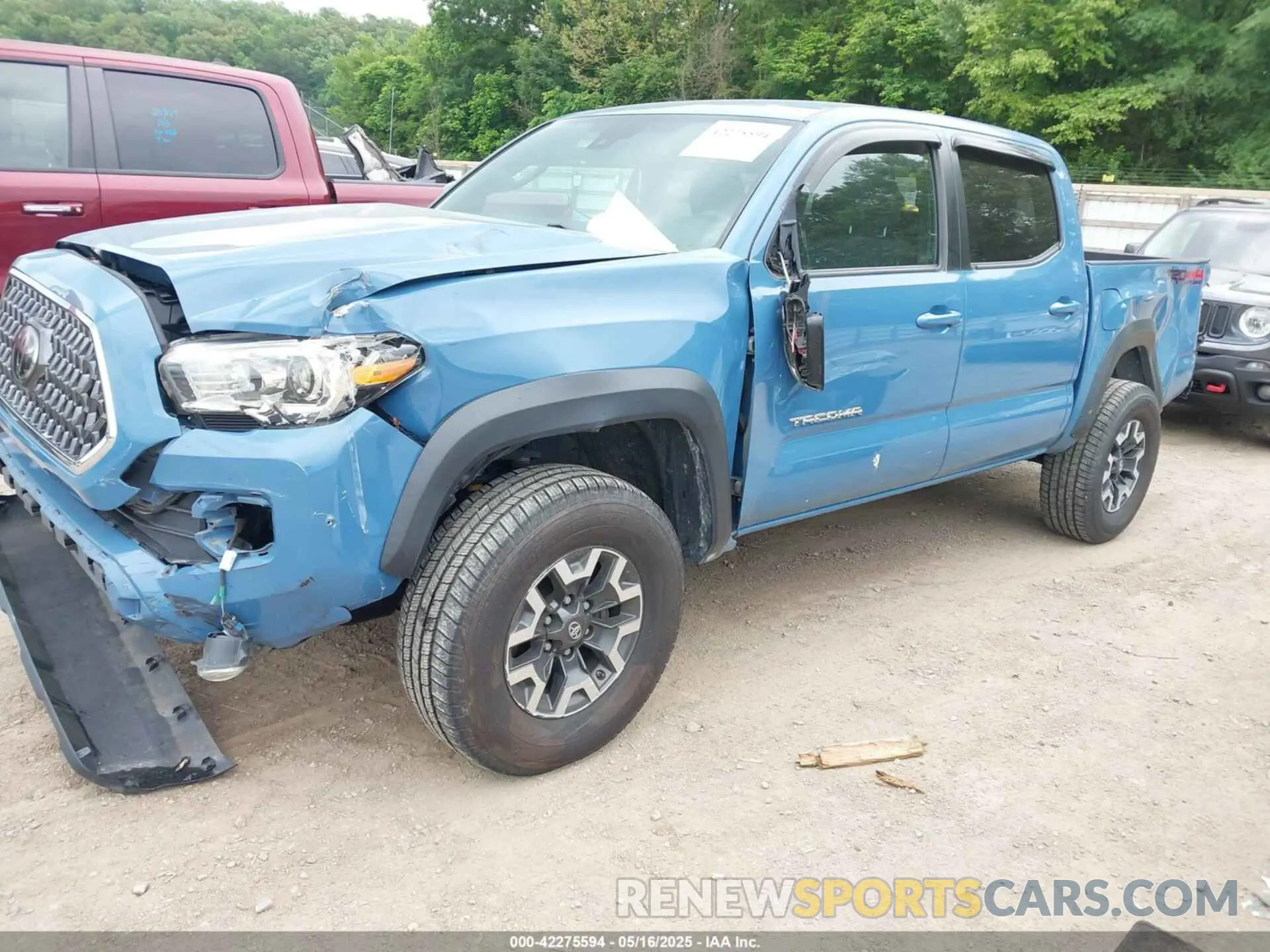 2 Photograph of a damaged car 3TMCZ5AN5KM209115 TOYOTA TACOMA 2019