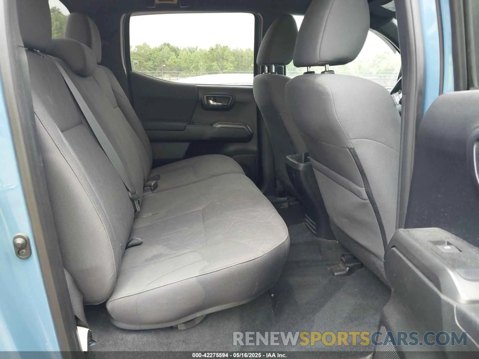 8 Photograph of a damaged car 3TMCZ5AN5KM209115 TOYOTA TACOMA 2019
