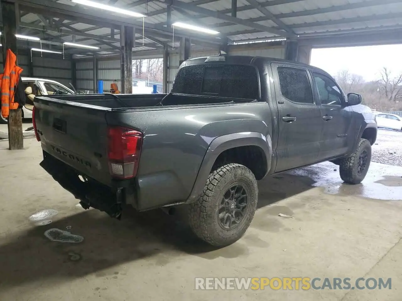 3 Photograph of a damaged car 3TMCZ5AN5KM214377 TOYOTA TACOMA 2019