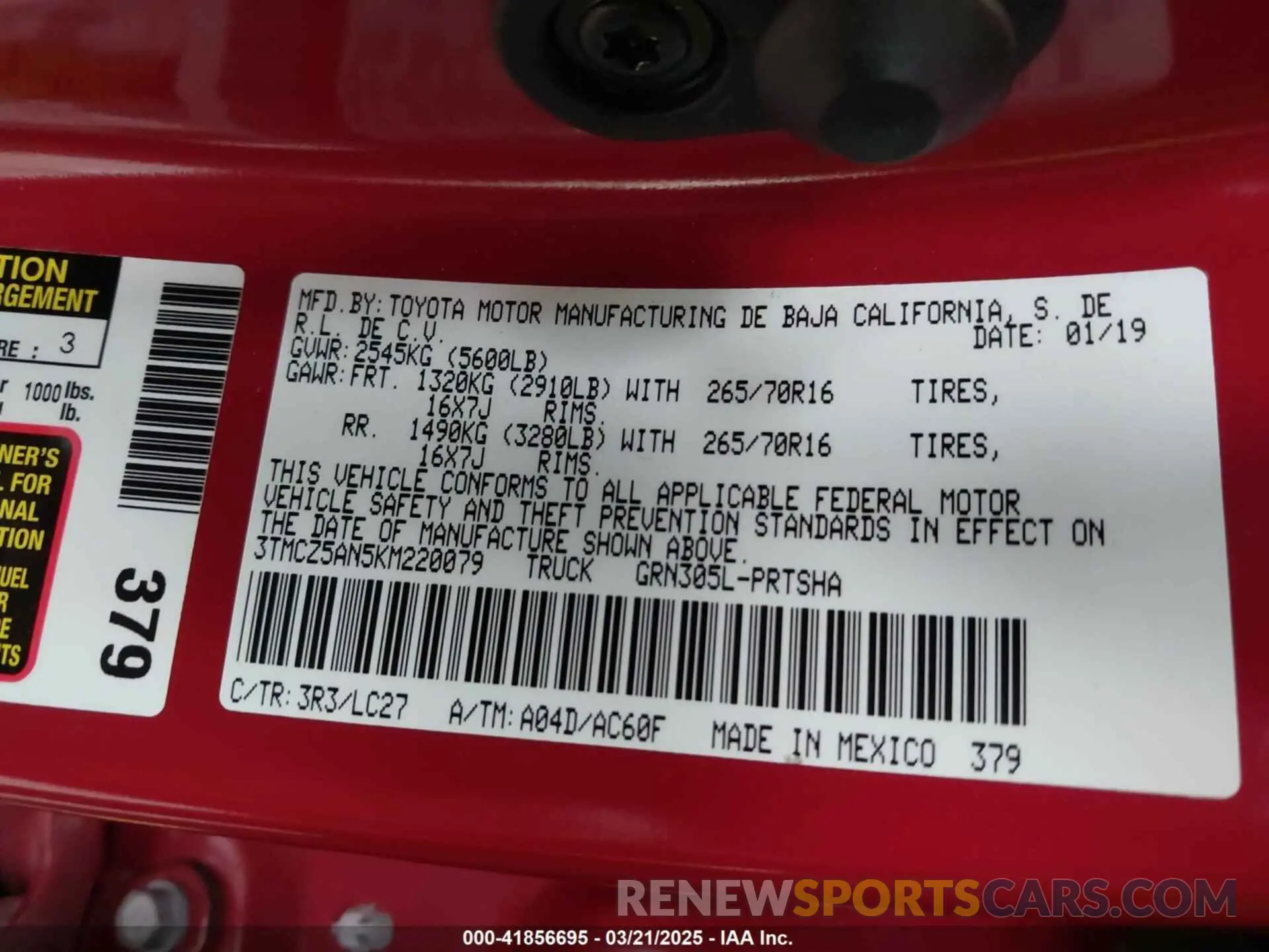 9 Photograph of a damaged car 3TMCZ5AN5KM220079 TOYOTA TACOMA 2019