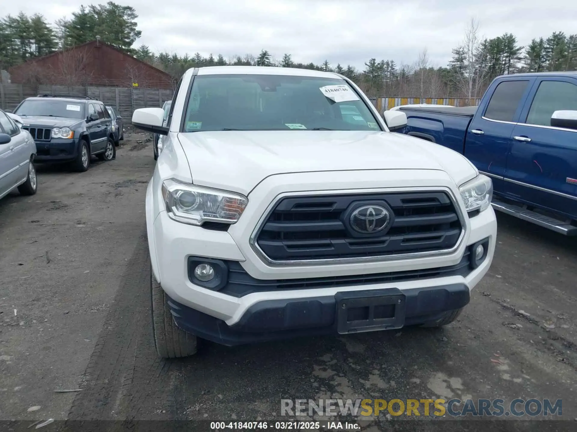 12 Photograph of a damaged car 3TMCZ5AN5KM220244 TOYOTA TACOMA 2019