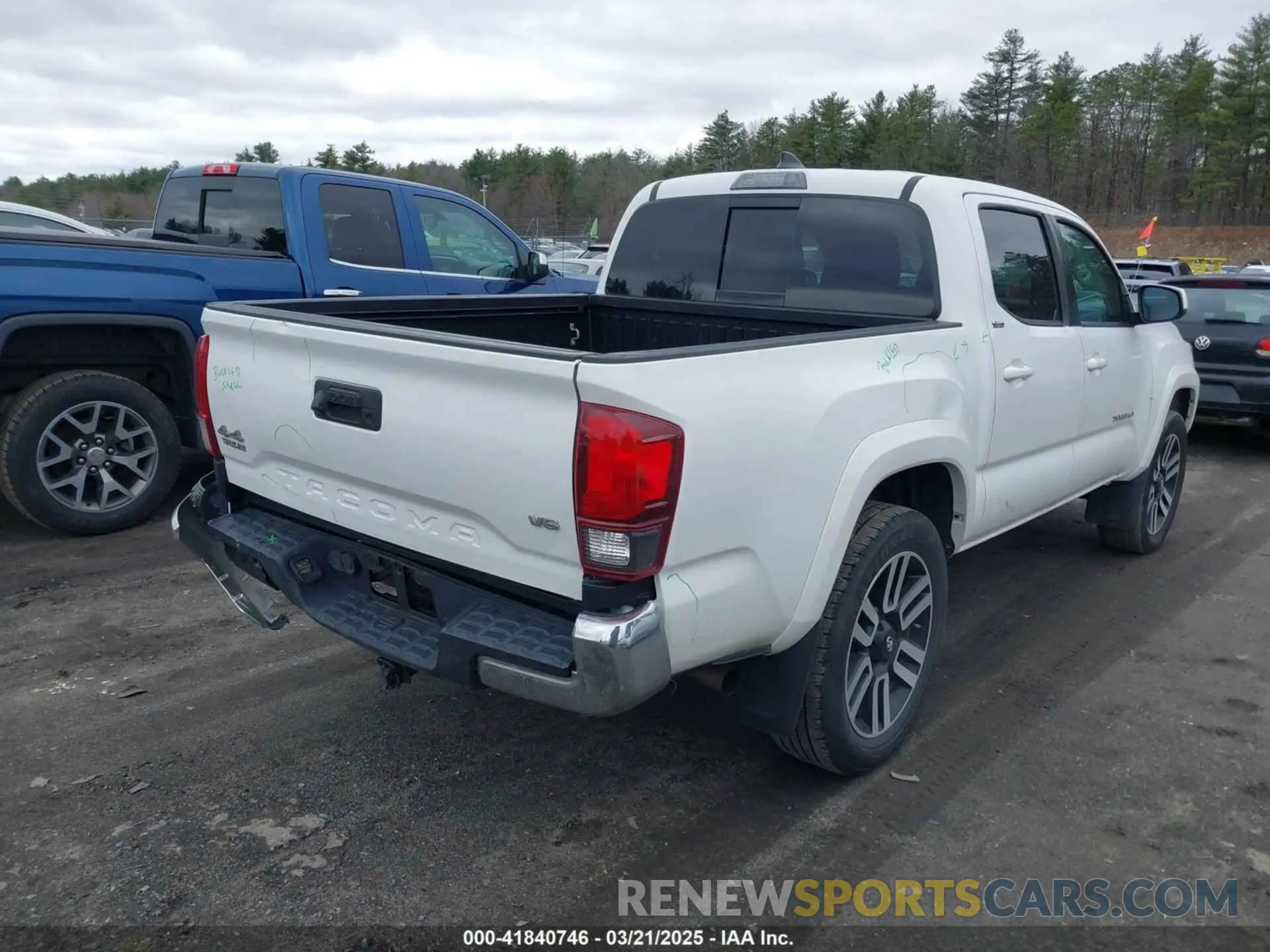 4 Photograph of a damaged car 3TMCZ5AN5KM220244 TOYOTA TACOMA 2019