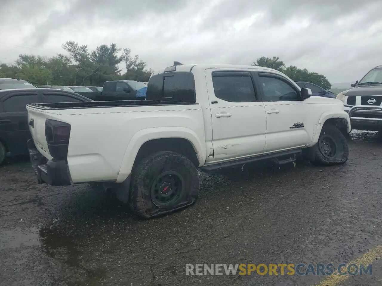 3 Photograph of a damaged car 3TMCZ5AN5KM220423 TOYOTA TACOMA 2019