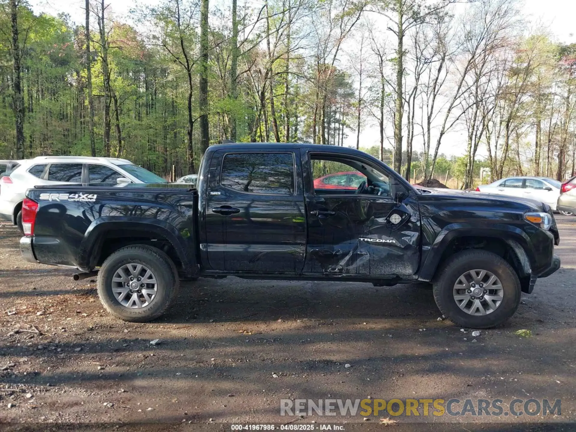 13 Photograph of a damaged car 3TMCZ5AN5KM221720 TOYOTA TACOMA 2019