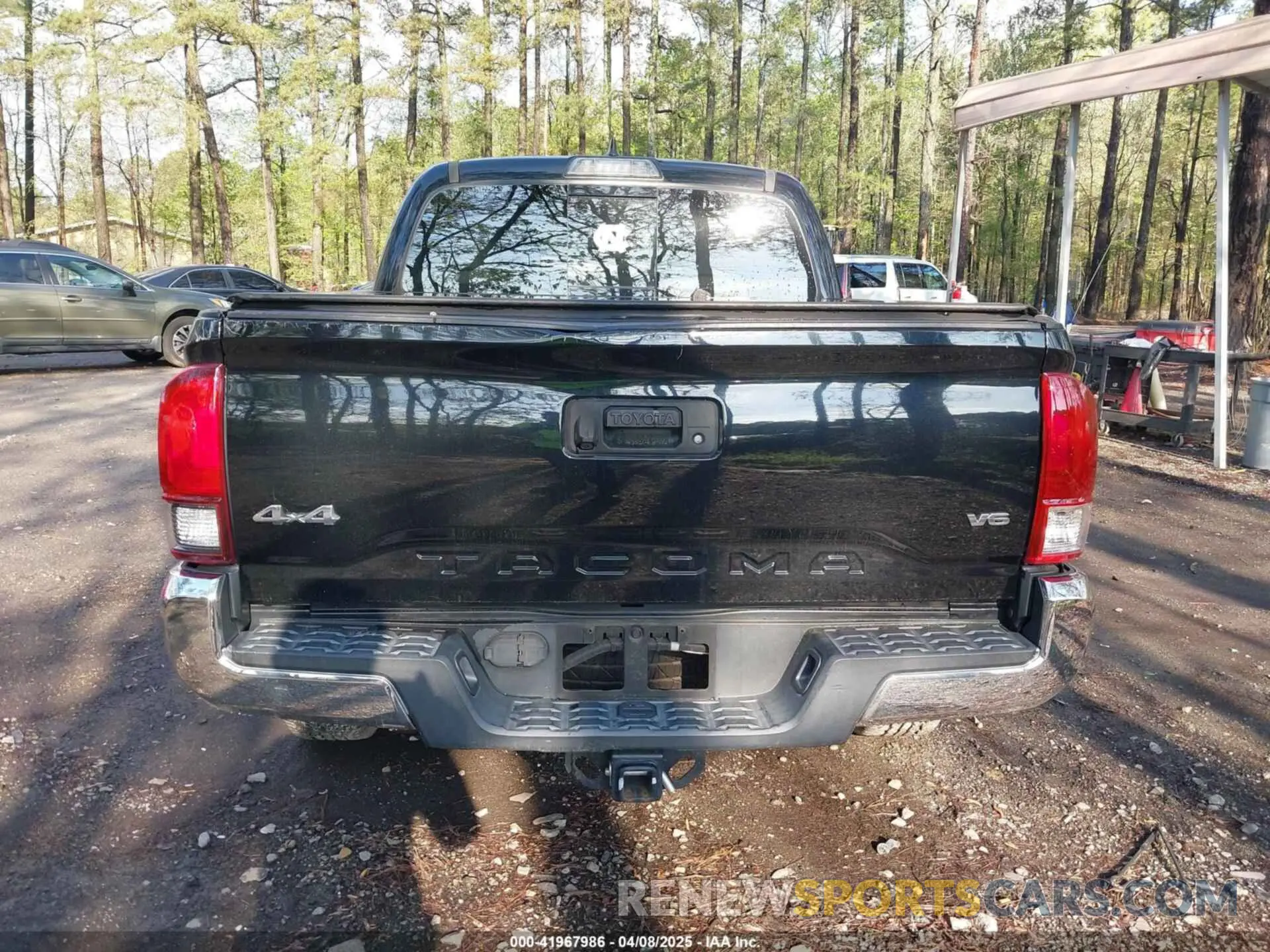 16 Photograph of a damaged car 3TMCZ5AN5KM221720 TOYOTA TACOMA 2019
