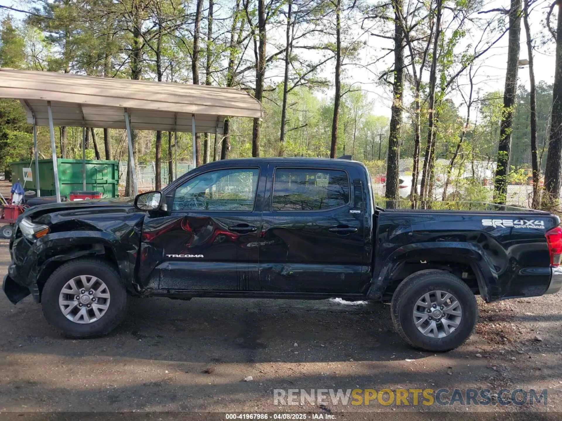 19 Photograph of a damaged car 3TMCZ5AN5KM221720 TOYOTA TACOMA 2019