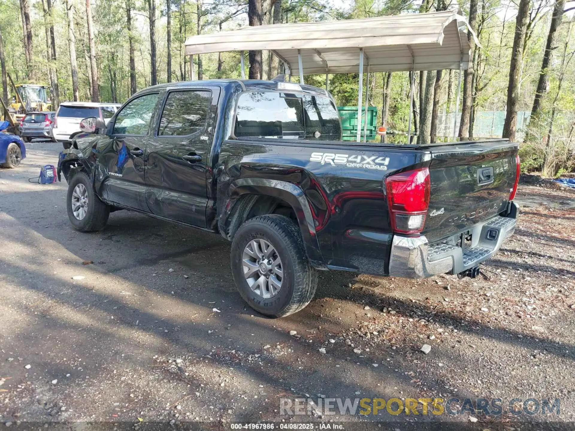 3 Photograph of a damaged car 3TMCZ5AN5KM221720 TOYOTA TACOMA 2019