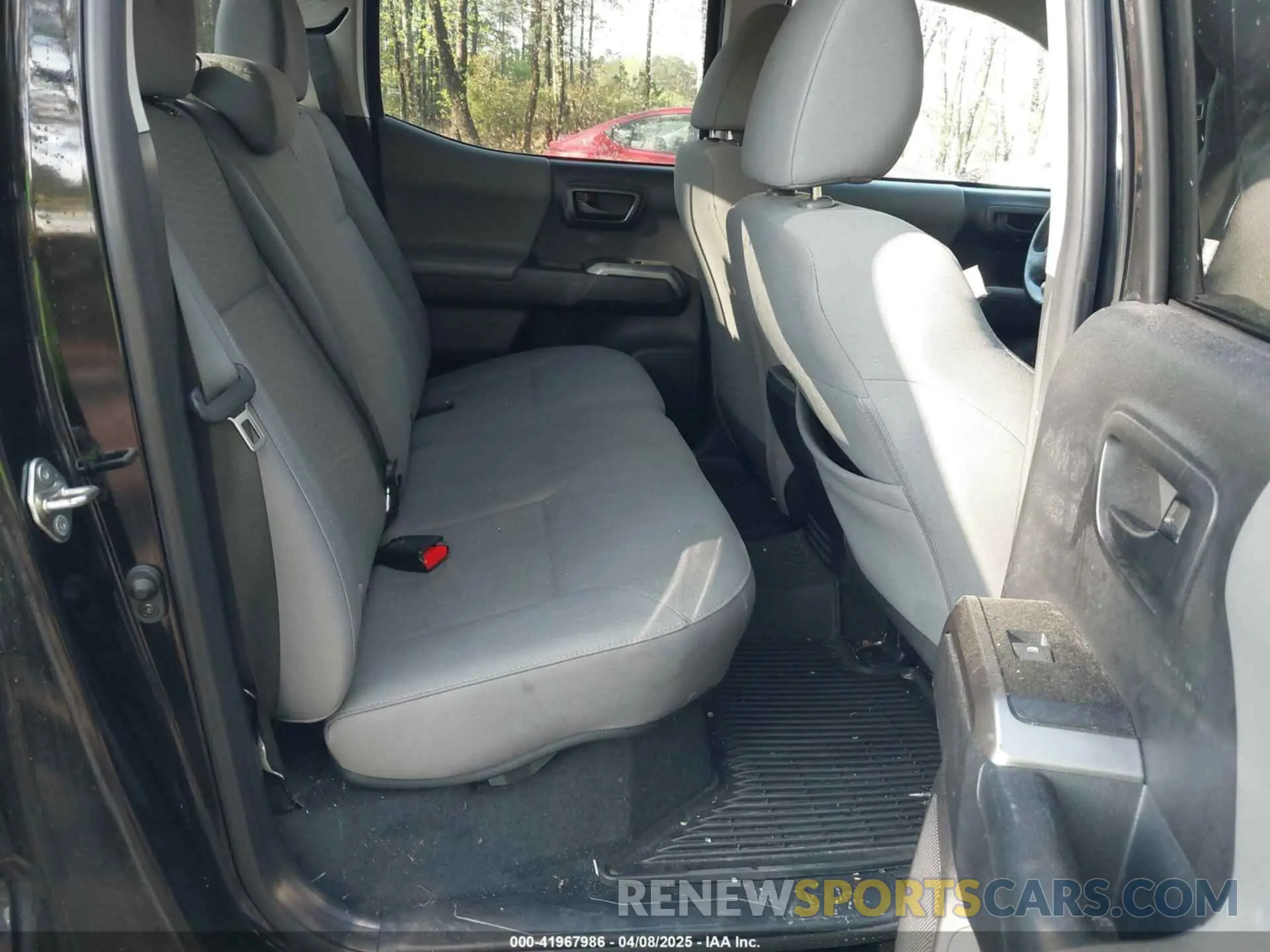 8 Photograph of a damaged car 3TMCZ5AN5KM221720 TOYOTA TACOMA 2019
