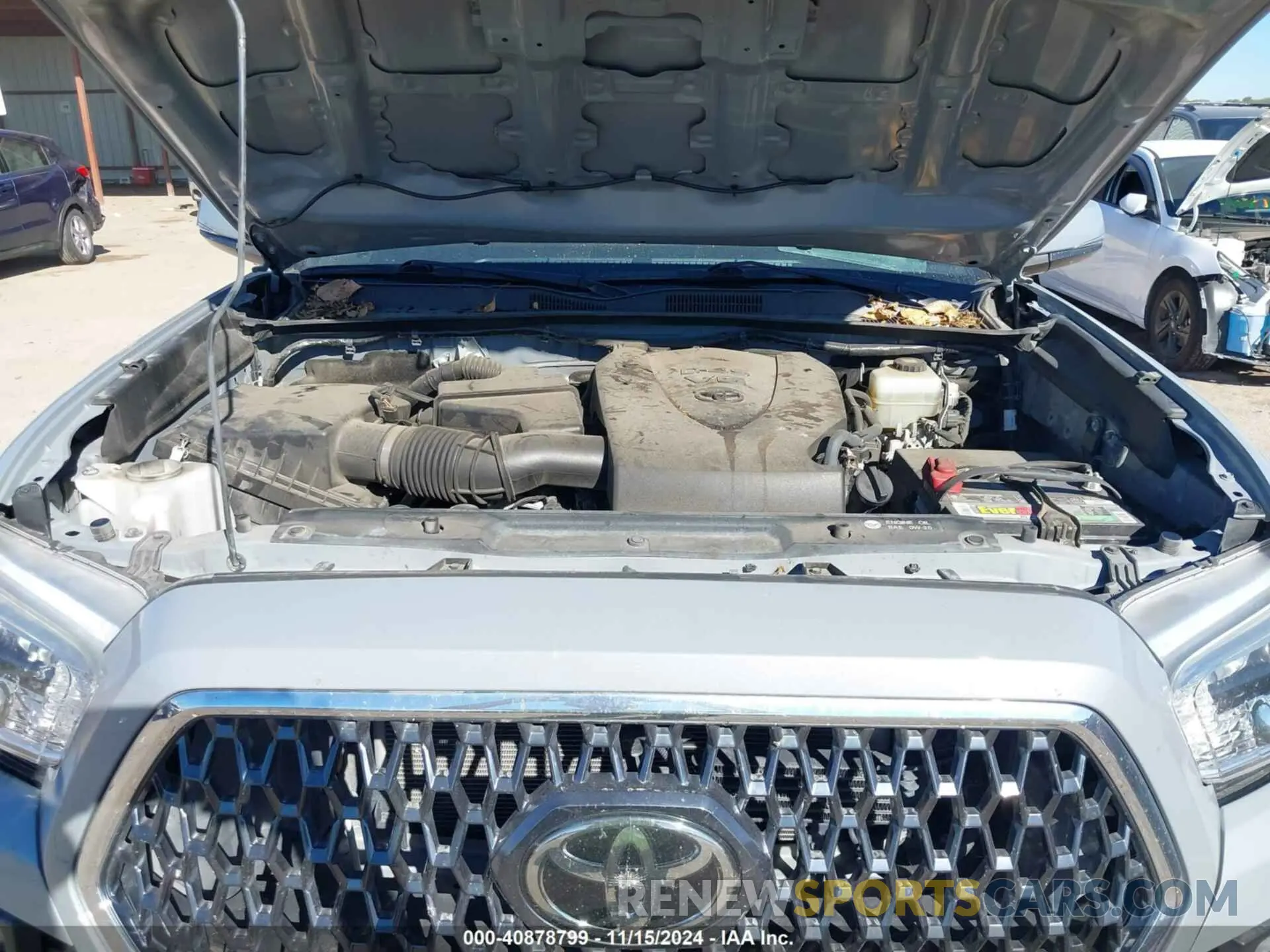 10 Photograph of a damaged car 3TMCZ5AN5KM236556 TOYOTA TACOMA 2019