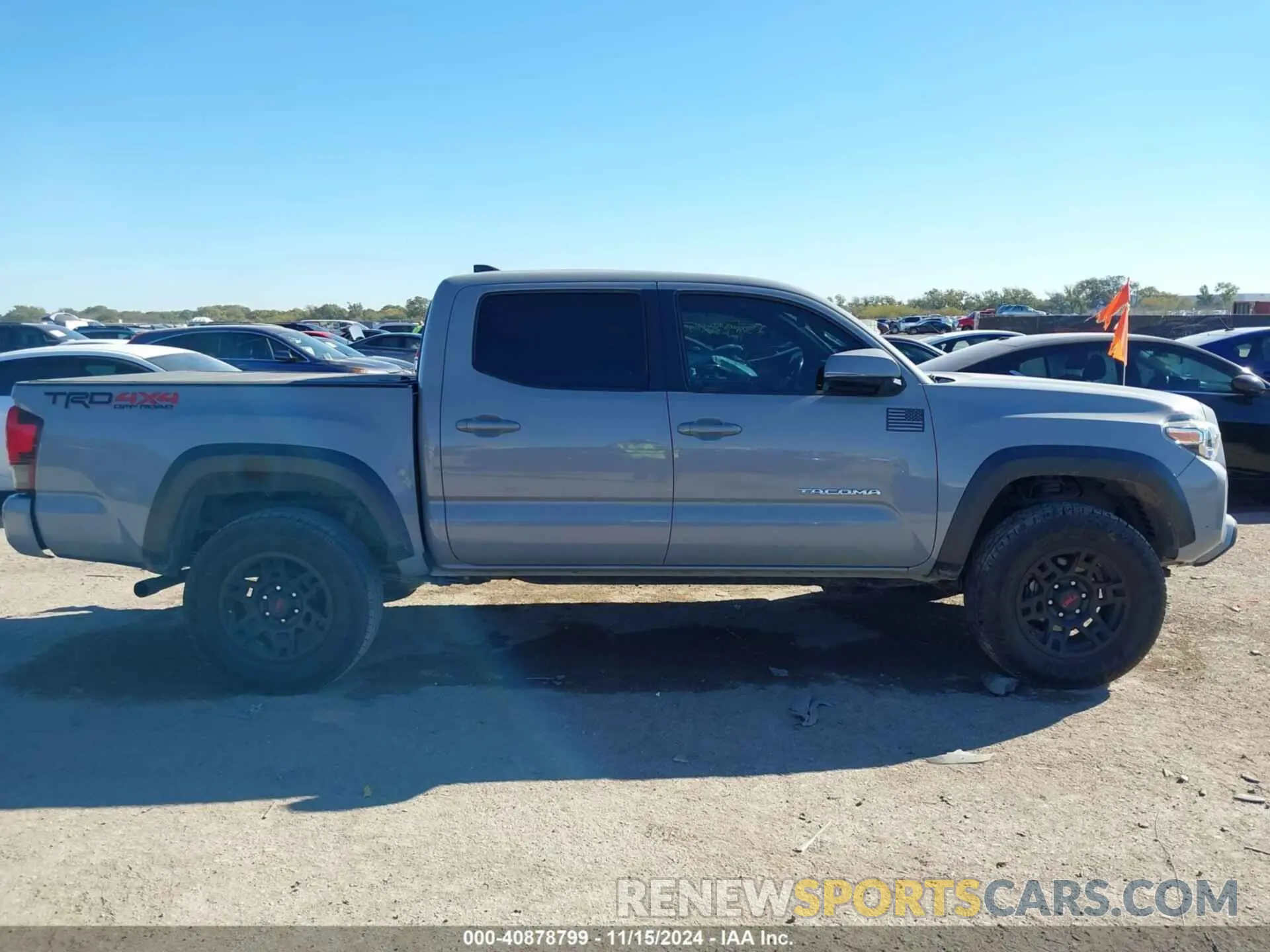 13 Photograph of a damaged car 3TMCZ5AN5KM236556 TOYOTA TACOMA 2019