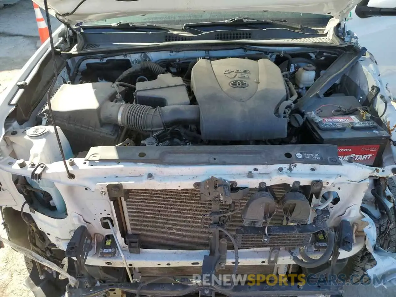 11 Photograph of a damaged car 3TMCZ5AN5KM238078 TOYOTA TACOMA 2019