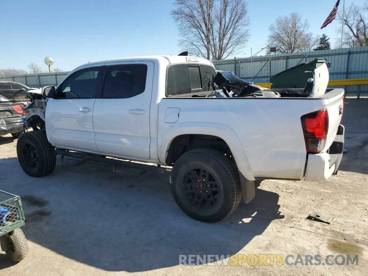 2 Photograph of a damaged car 3TMCZ5AN5KM238078 TOYOTA TACOMA 2019