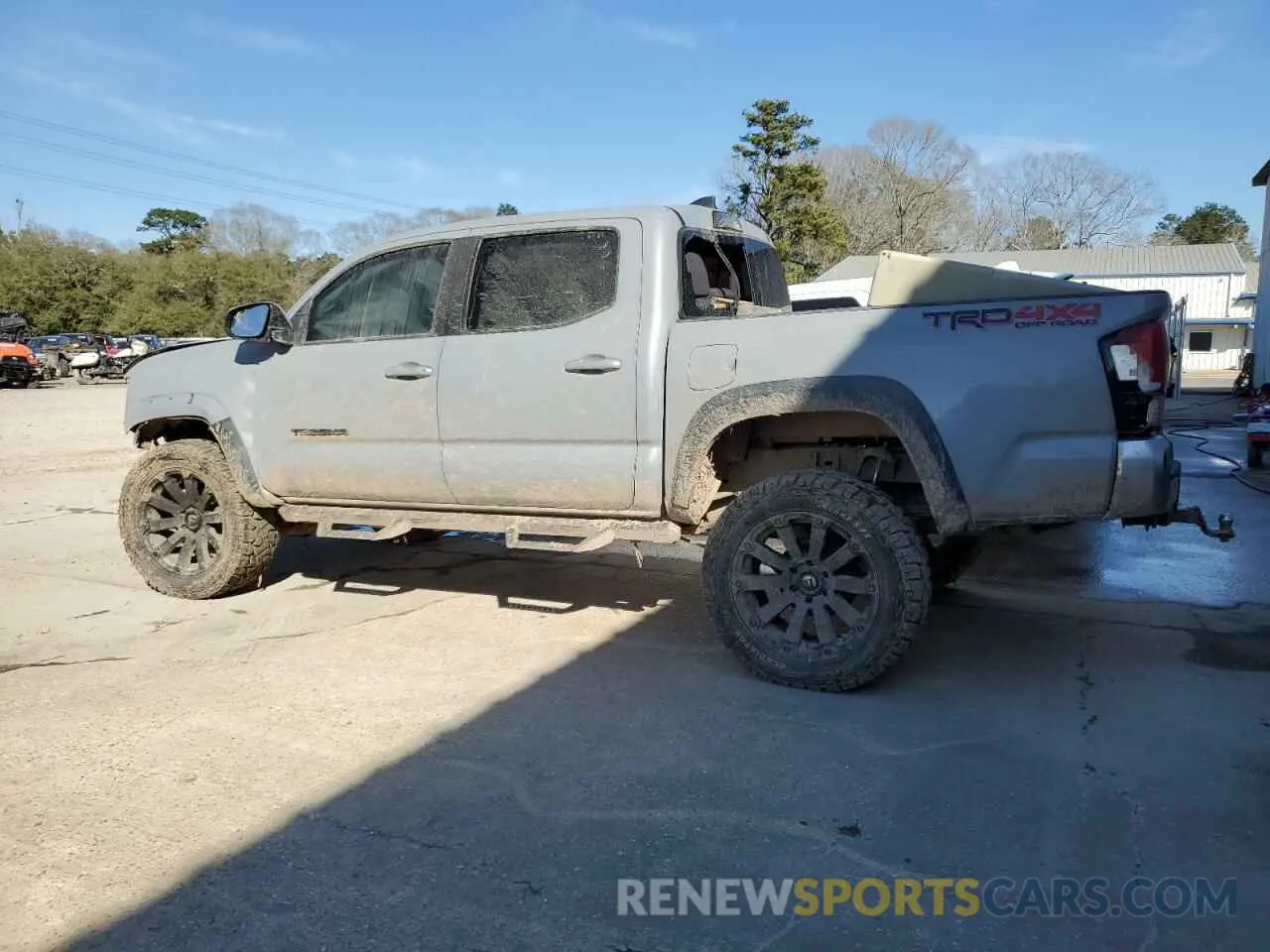 2 Photograph of a damaged car 3TMCZ5AN5KM244592 TOYOTA TACOMA 2019
