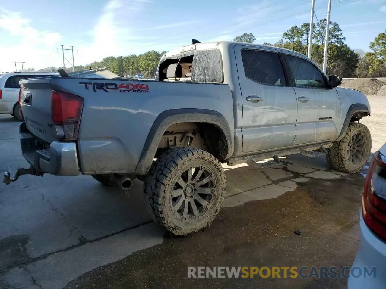 3 Photograph of a damaged car 3TMCZ5AN5KM244592 TOYOTA TACOMA 2019