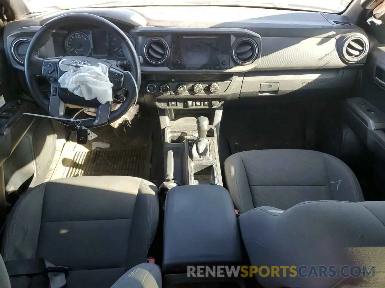 8 Photograph of a damaged car 3TMCZ5AN5KM248769 TOYOTA TACOMA 2019