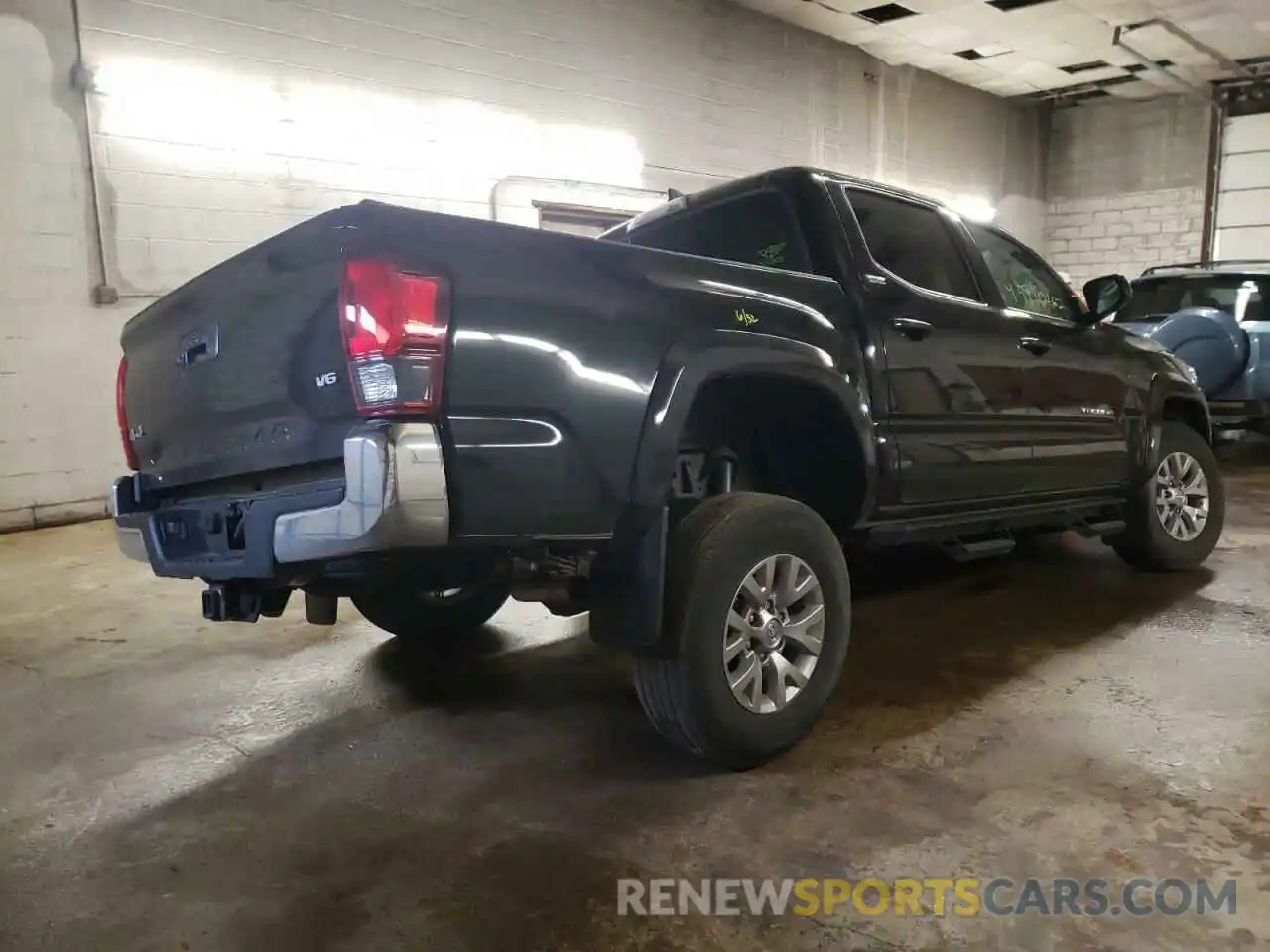 4 Photograph of a damaged car 3TMCZ5AN5KM256404 TOYOTA TACOMA 2019