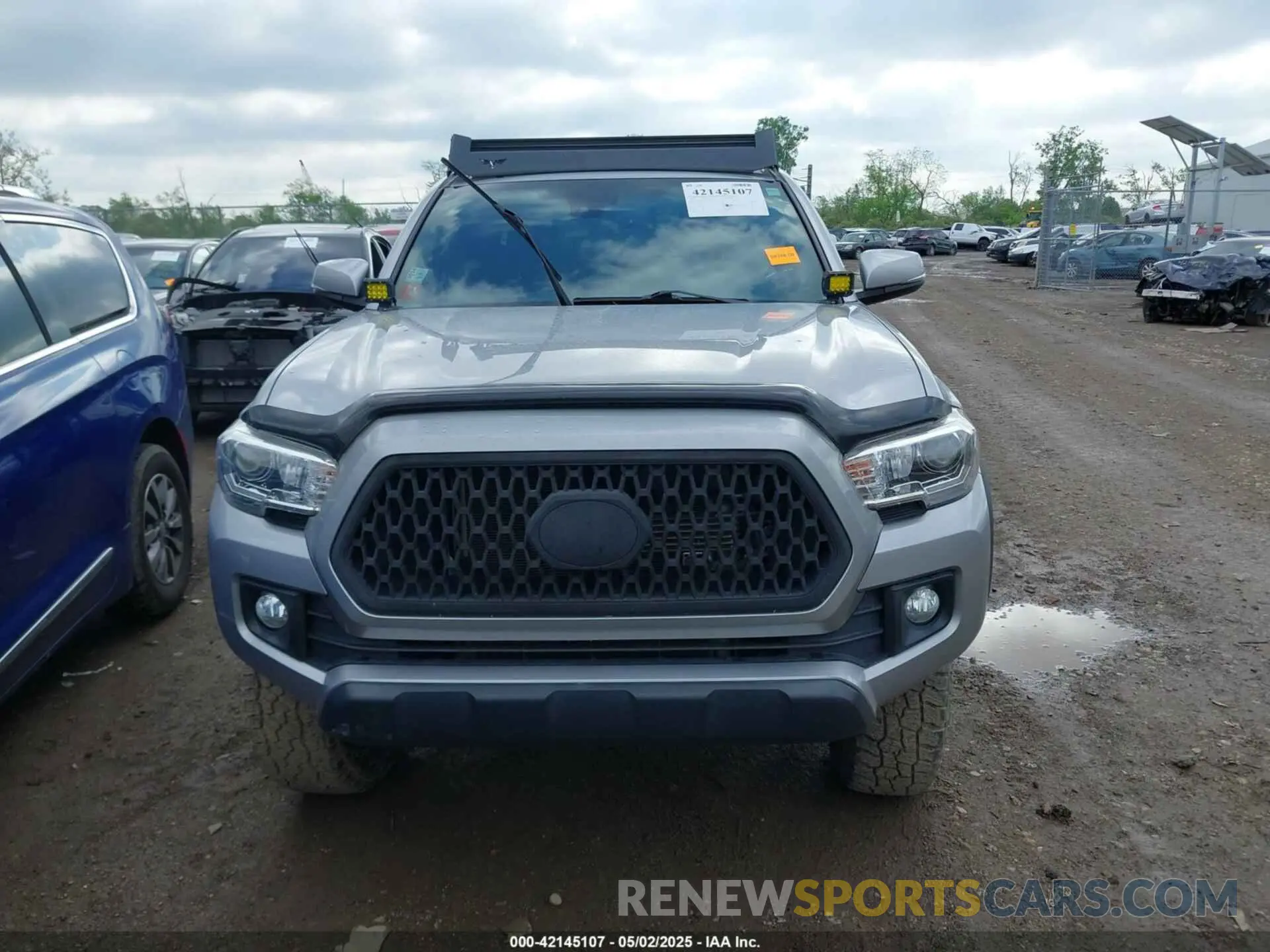 13 Photograph of a damaged car 3TMCZ5AN5KM261196 TOYOTA TACOMA 2019