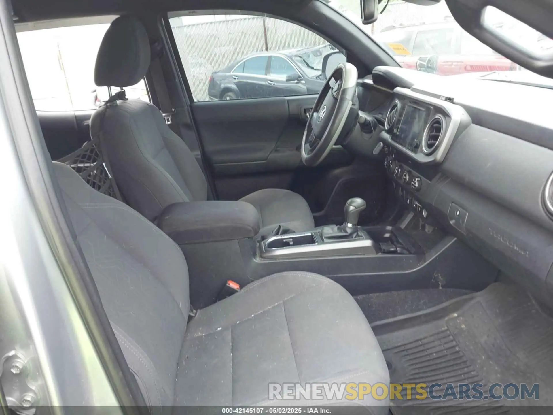 5 Photograph of a damaged car 3TMCZ5AN5KM261196 TOYOTA TACOMA 2019