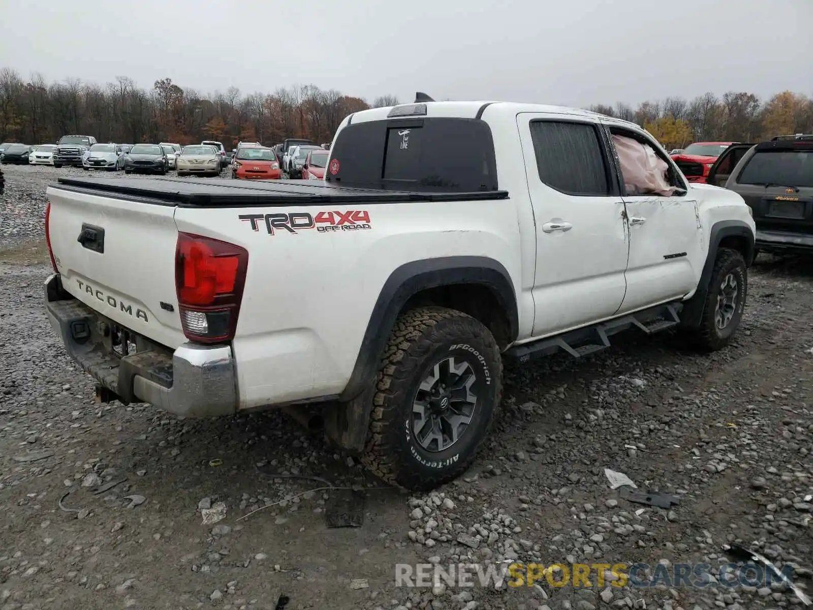 4 Photograph of a damaged car 3TMCZ5AN5KM262851 TOYOTA TACOMA 2019