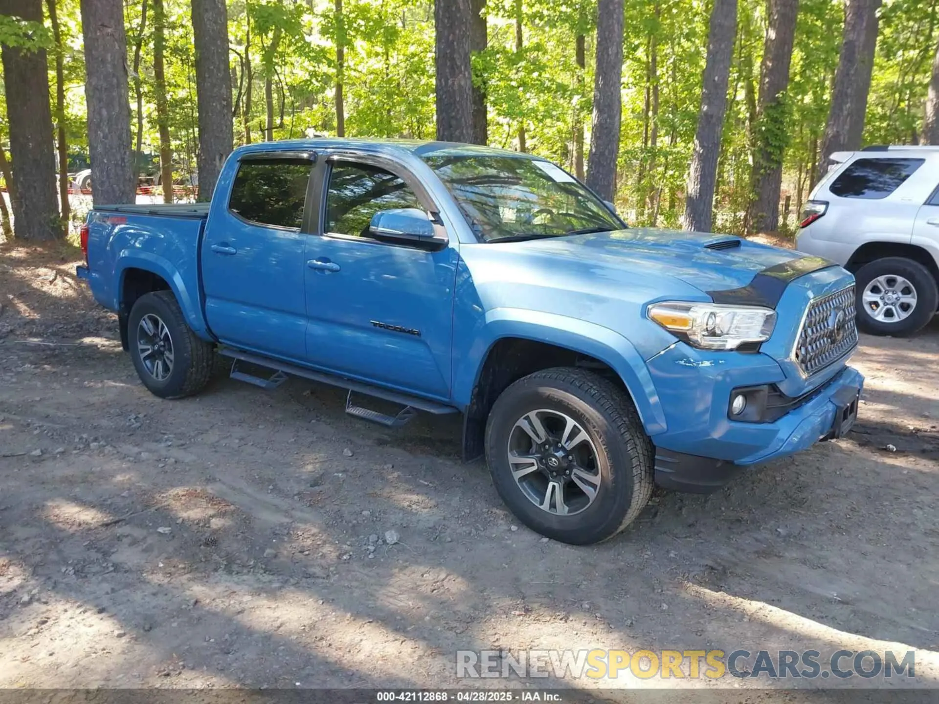 1 Photograph of a damaged car 3TMCZ5AN5KM263854 TOYOTA TACOMA 2019