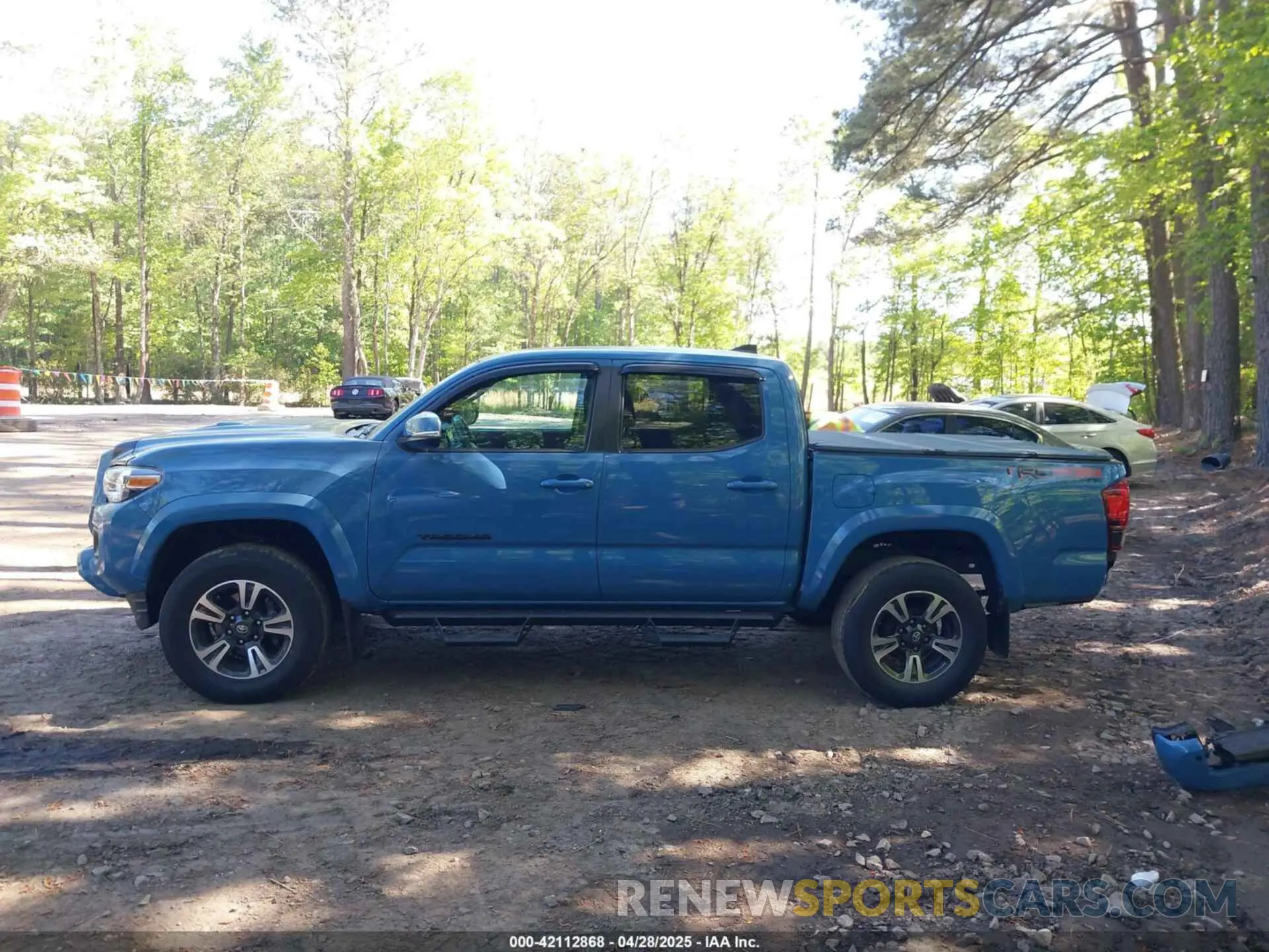 15 Photograph of a damaged car 3TMCZ5AN5KM263854 TOYOTA TACOMA 2019