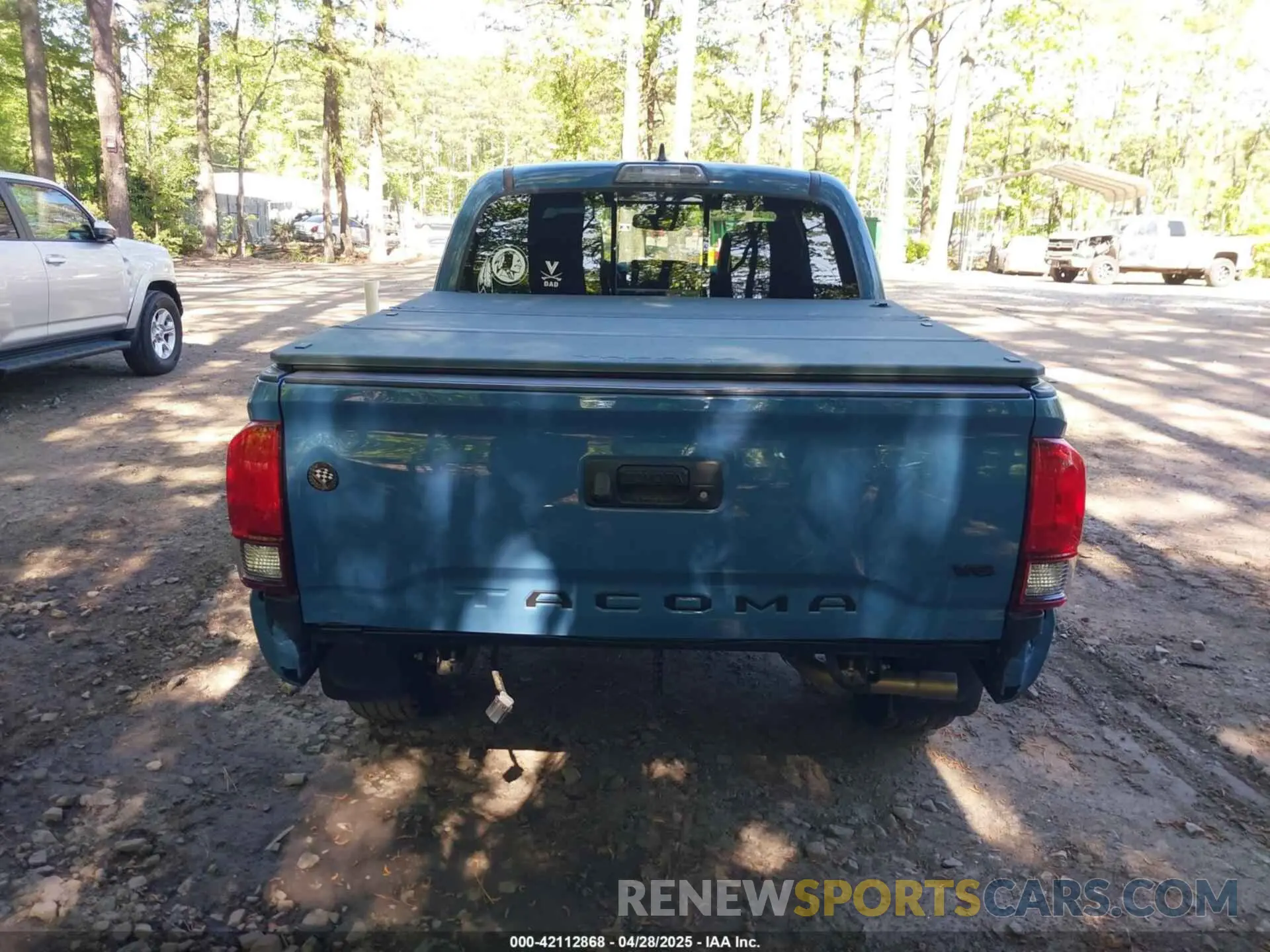 17 Photograph of a damaged car 3TMCZ5AN5KM263854 TOYOTA TACOMA 2019