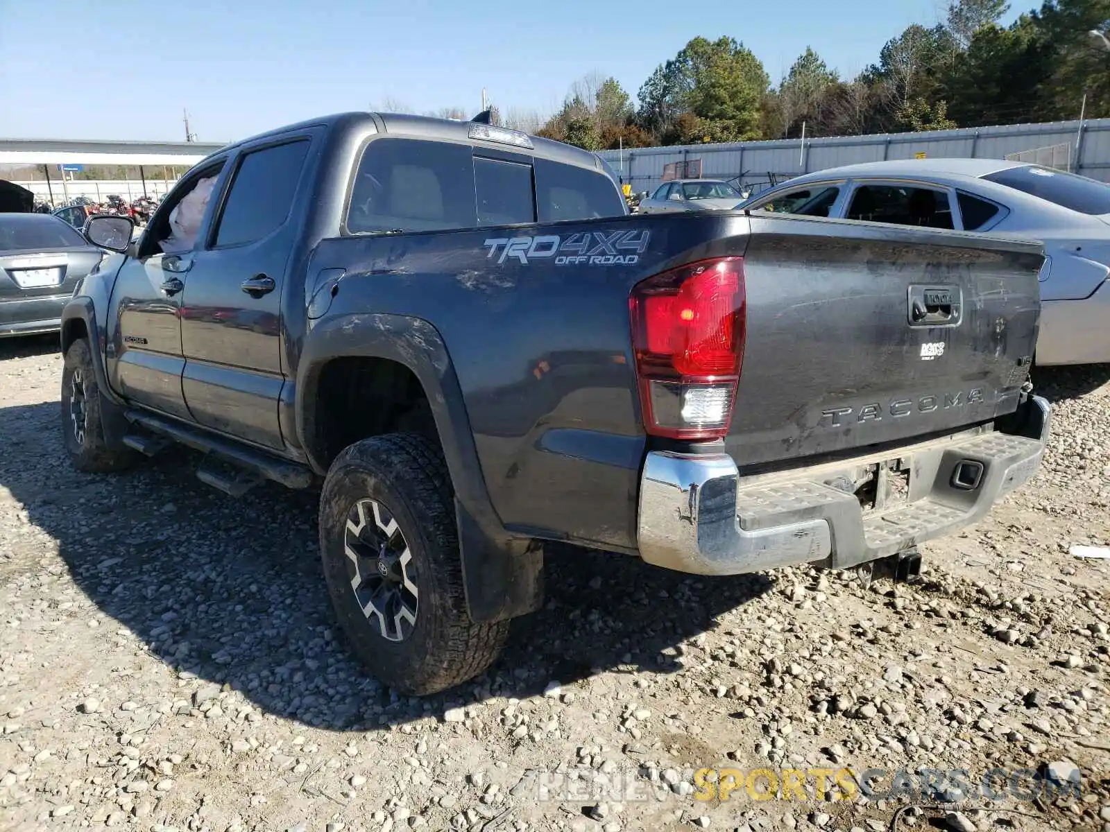 3 Photograph of a damaged car 3TMCZ5AN5KM269640 TOYOTA TACOMA 2019