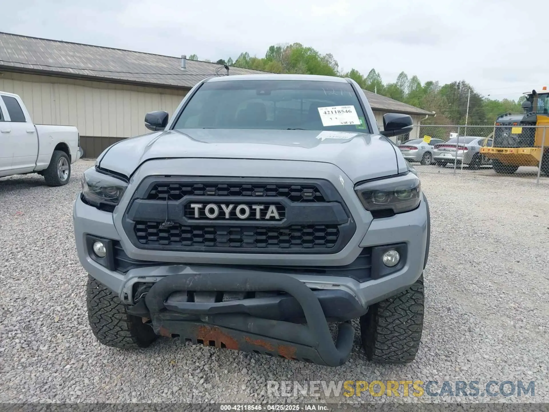 12 Photograph of a damaged car 3TMCZ5AN5KM271274 TOYOTA TACOMA 2019