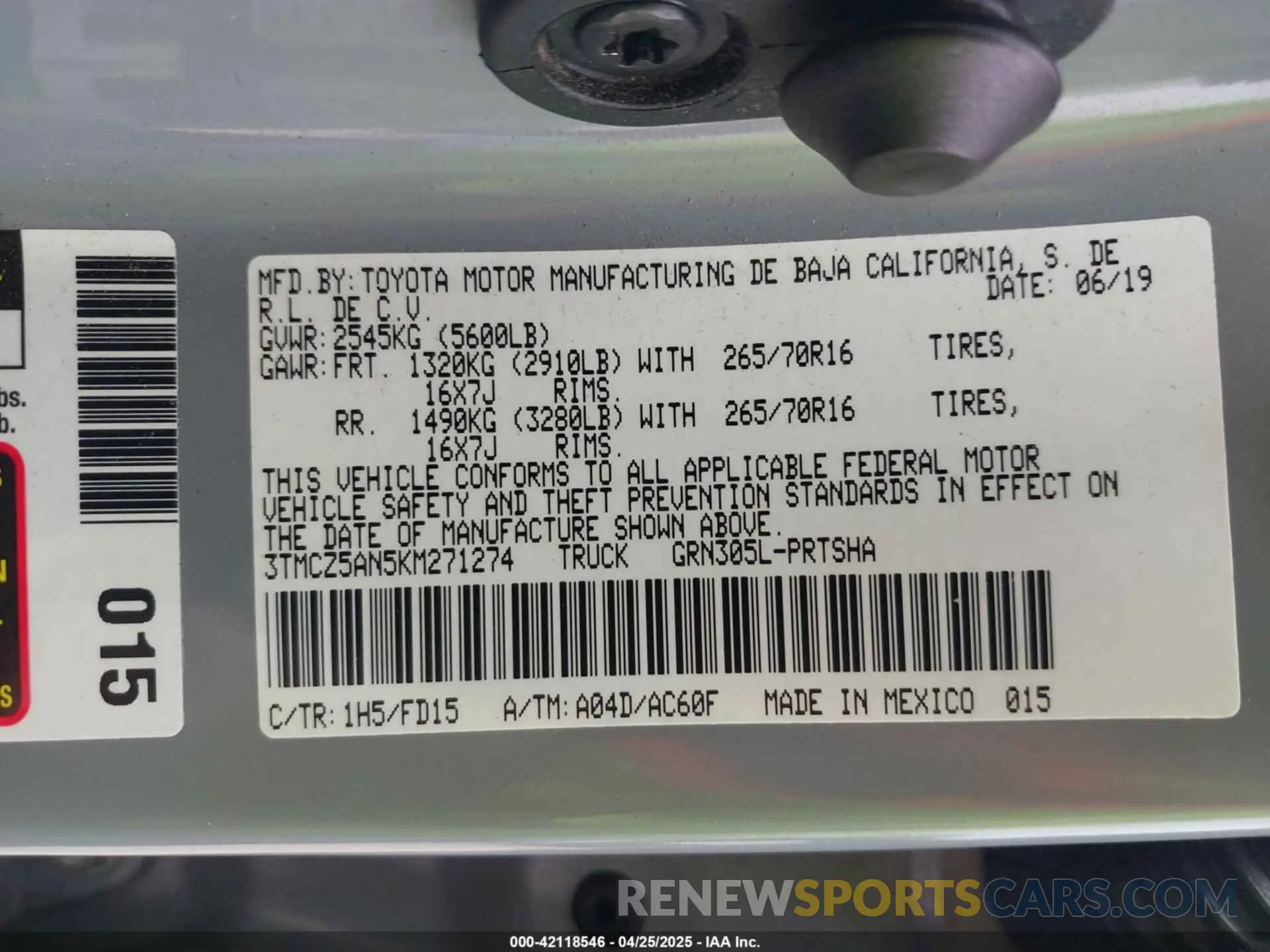 9 Photograph of a damaged car 3TMCZ5AN5KM271274 TOYOTA TACOMA 2019