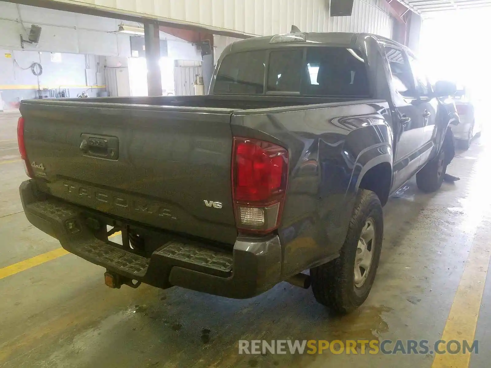 4 Photograph of a damaged car 3TMCZ5AN5KM273672 TOYOTA TACOMA 2019