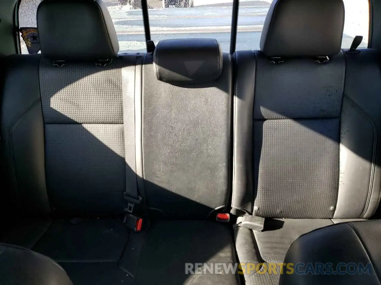 10 Photograph of a damaged car 3TMCZ5AN5KM287975 TOYOTA TACOMA 2019