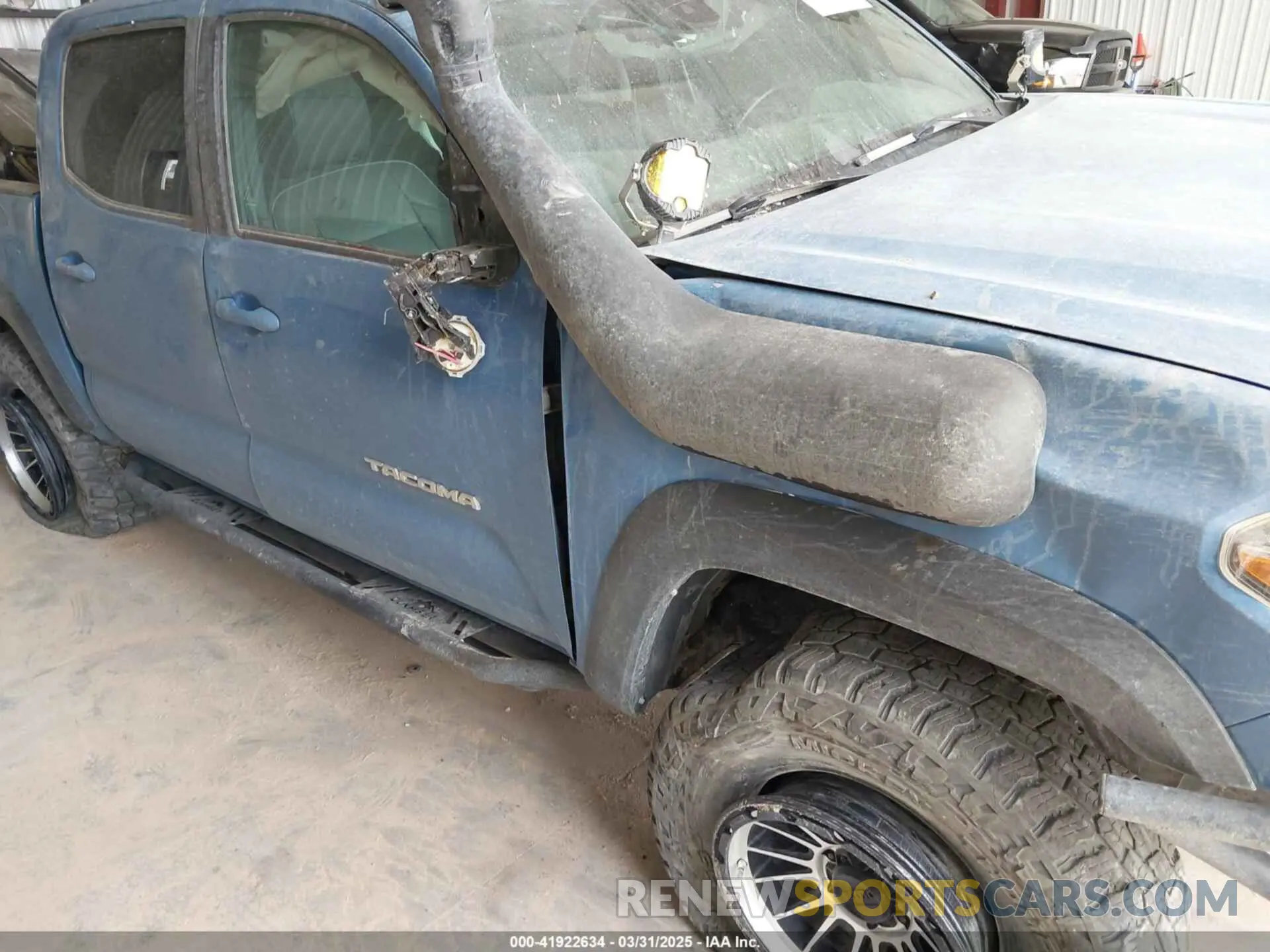 6 Photograph of a damaged car 3TMCZ5AN6KM194530 TOYOTA TACOMA 2019